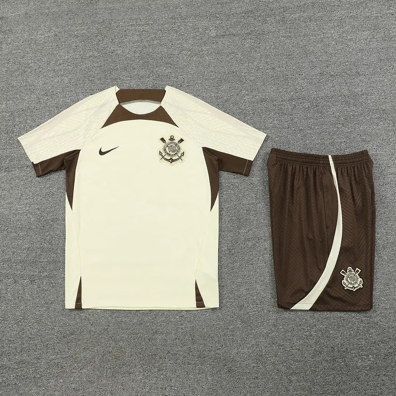24/25 Ensemble d’entraînement du Corinthiangs Clair