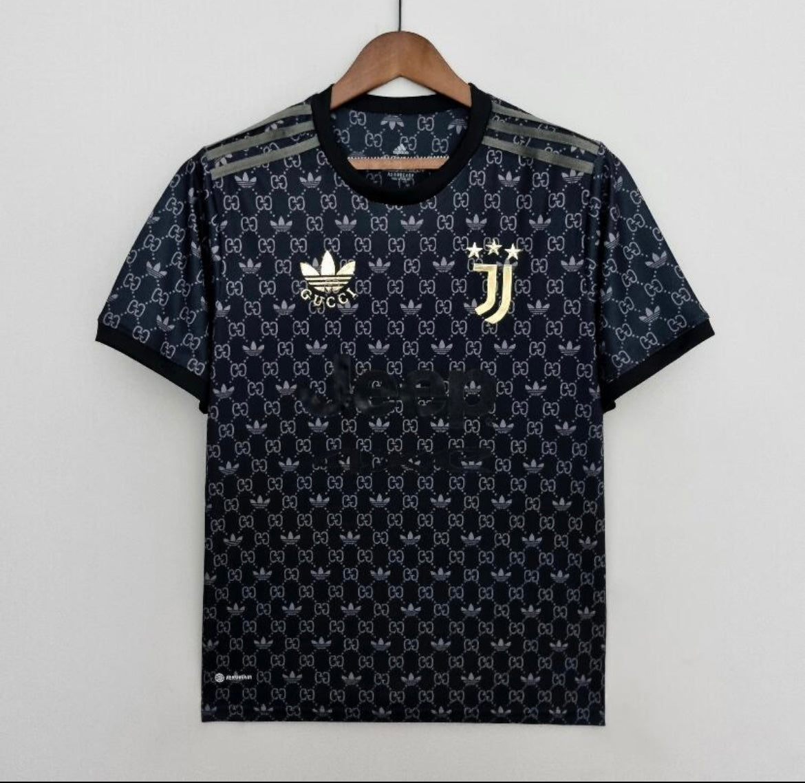 JUVENTUS - MAILLOT CONCEPT 2022