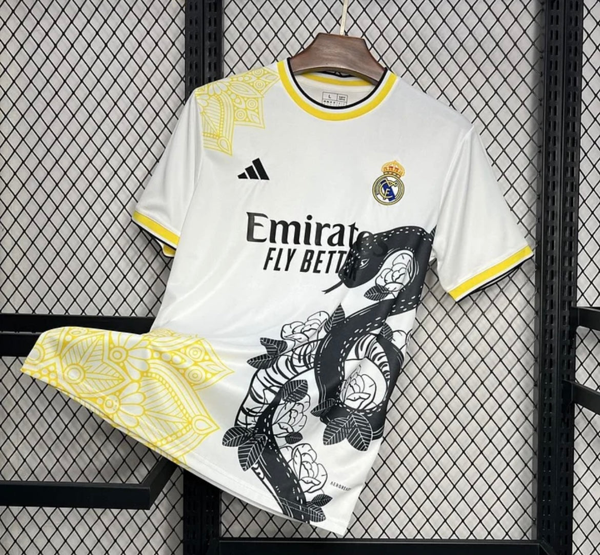 REAL MADRID - MAILLOT CONCEPT 24/25