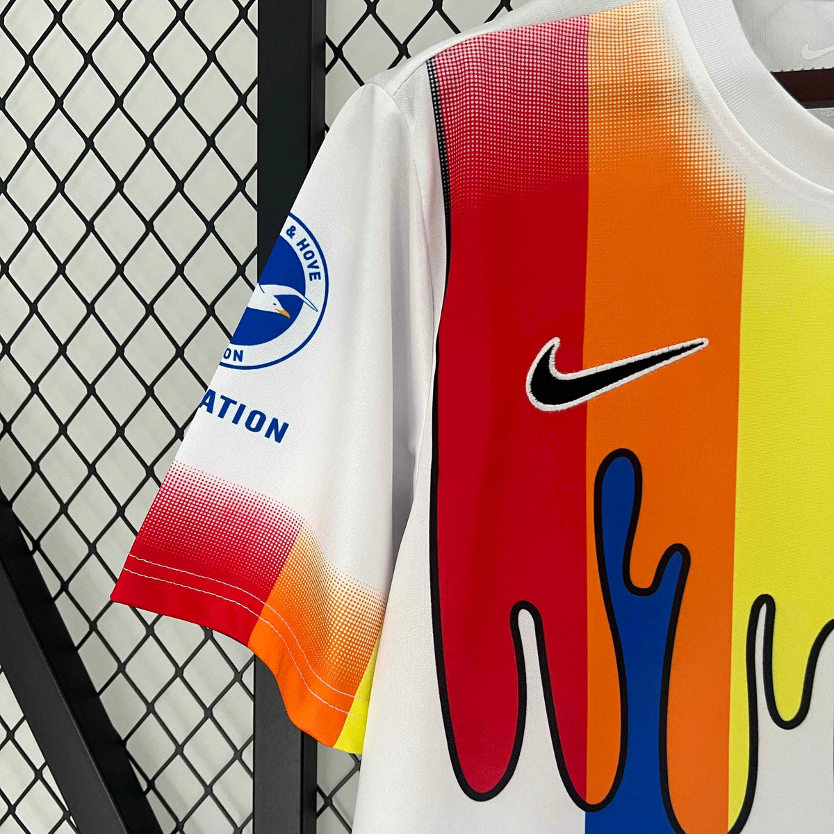BRIGHTON - MAILLOT AVANT MATCH "HOVE ALBION RAINBOW LACES" 23/24