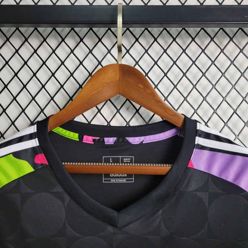 MANCHESTER UNITED - "LOVE UNITES" JERSEY 24/25