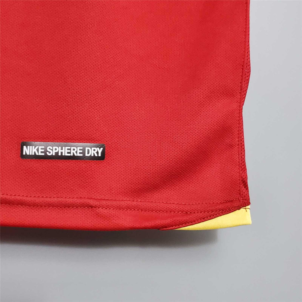 MANCHESTER UNITED - 06/07 RETRO HOME SHIRT