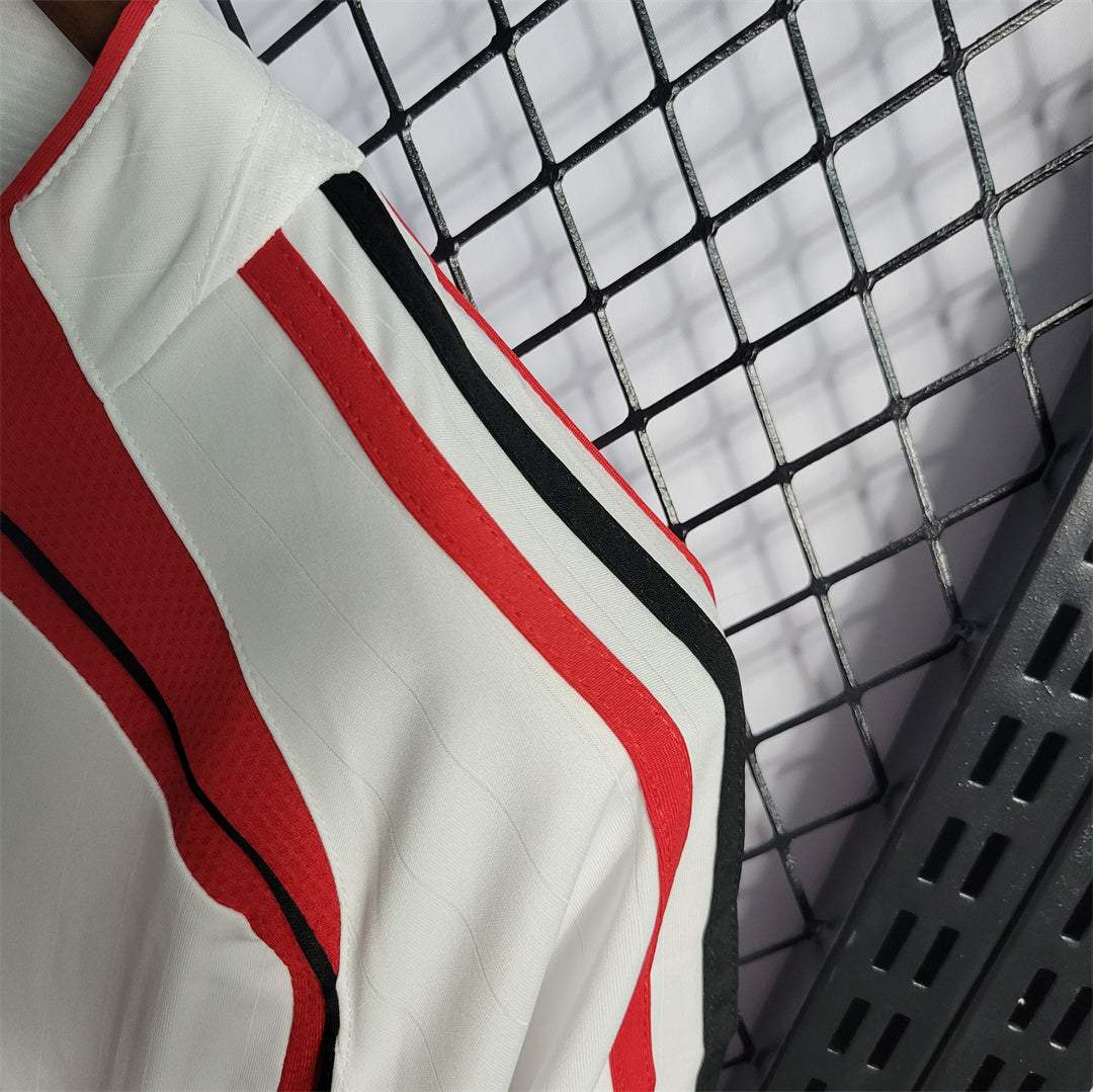 AC MILAN - MAILLOT EXTÉRIEUR RETRO 06/07