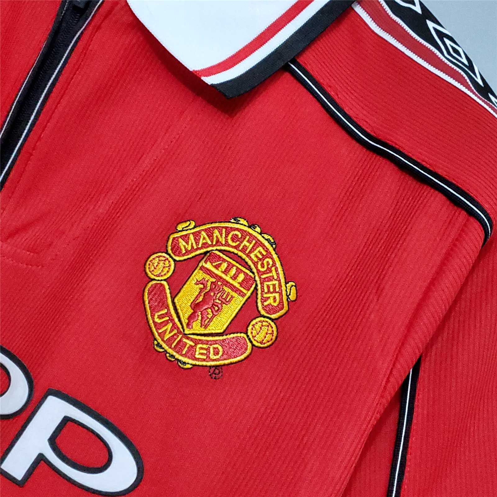 MANCHESTER UNITED - 98/99 RETRO HOME SHIRT