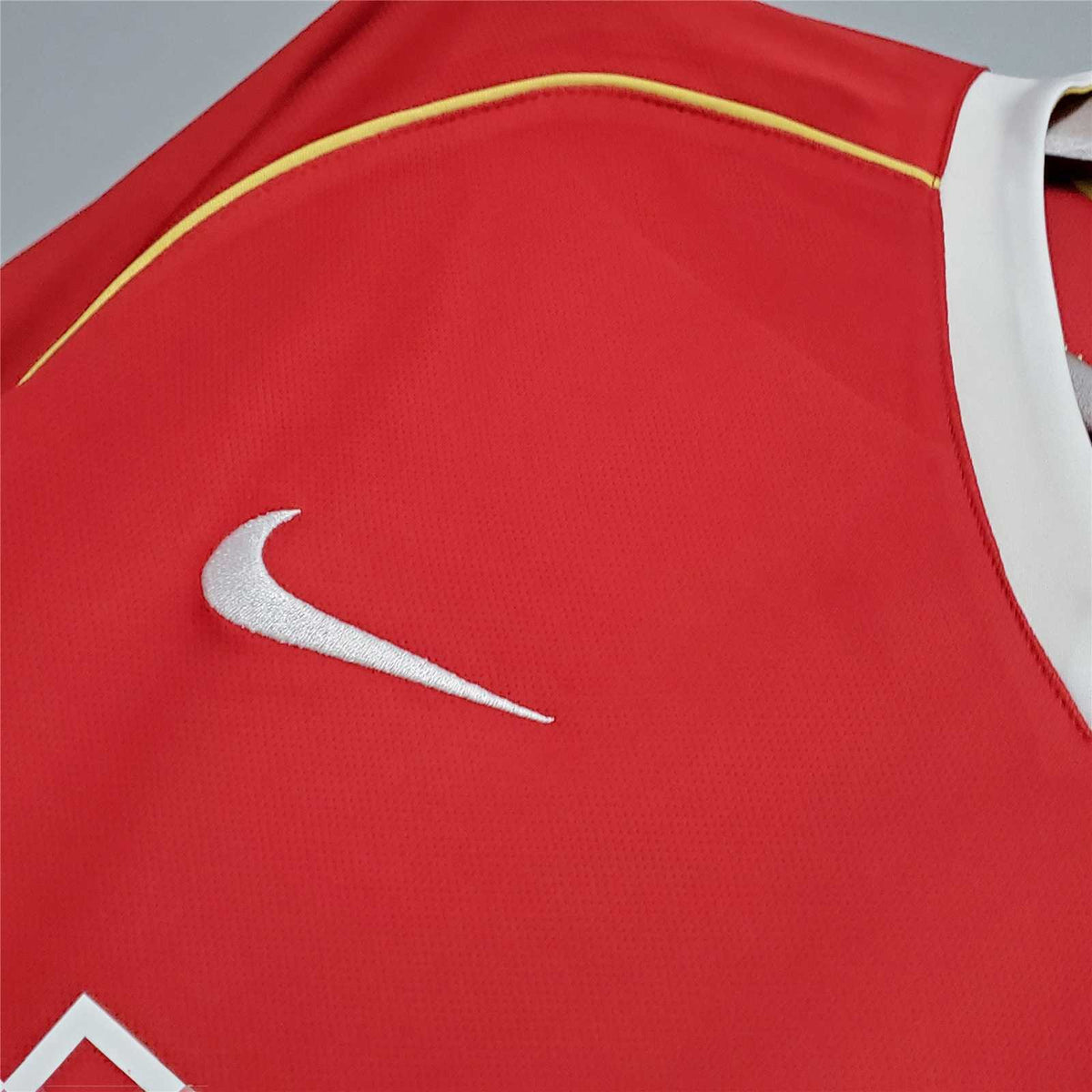 MANCHESTER UNITED - LONG-SLEEVED RETRO HOME SHIRT 06/07
