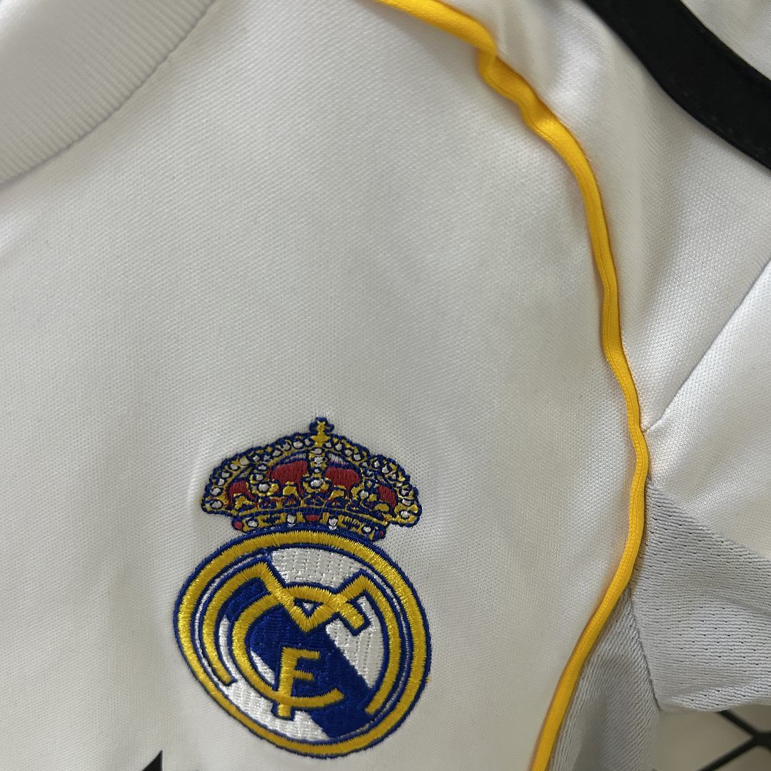 REAL MADRID - KIDS' HOME KIT 25/26