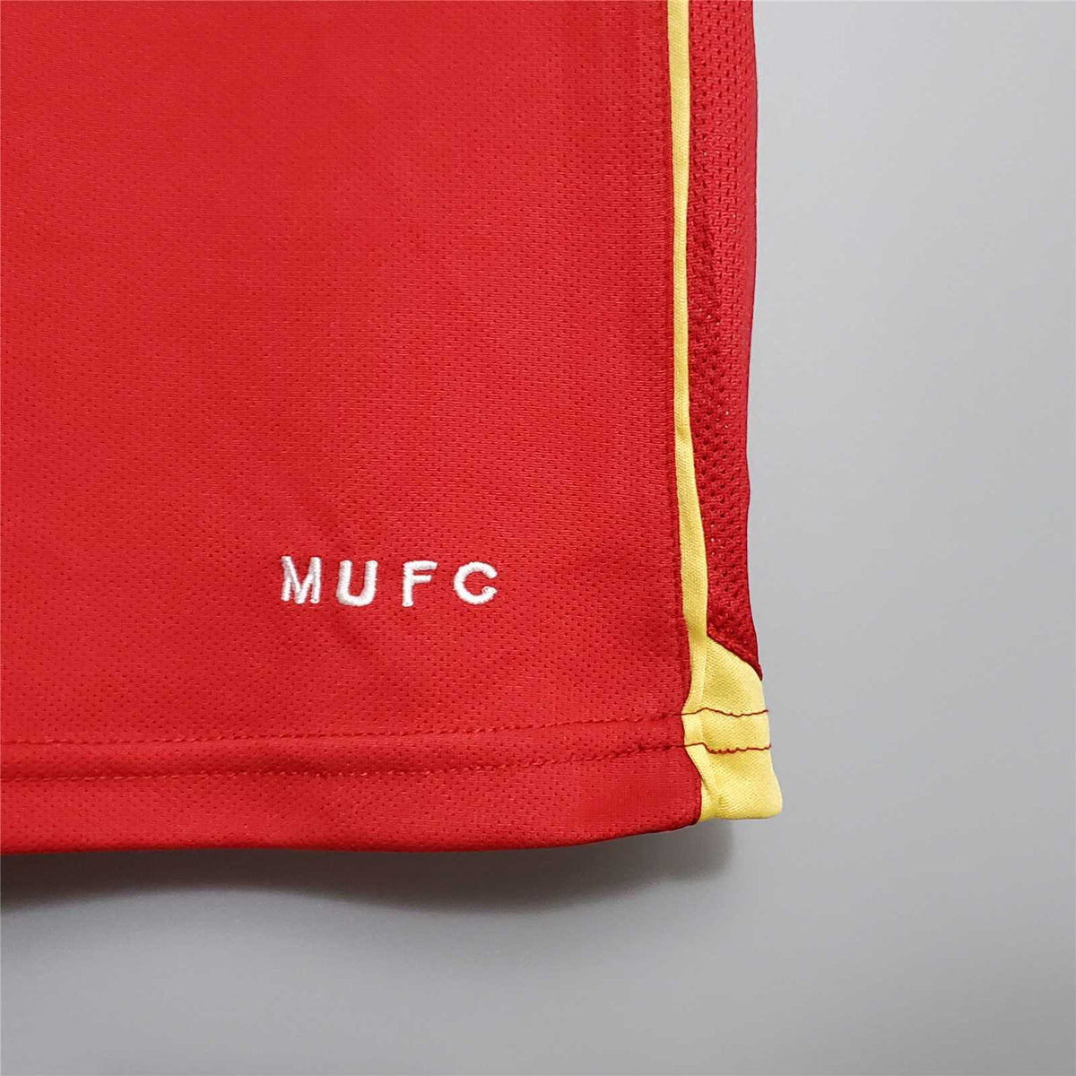 MANCHESTER UNITED - 06/07 RETRO HOME SHIRT