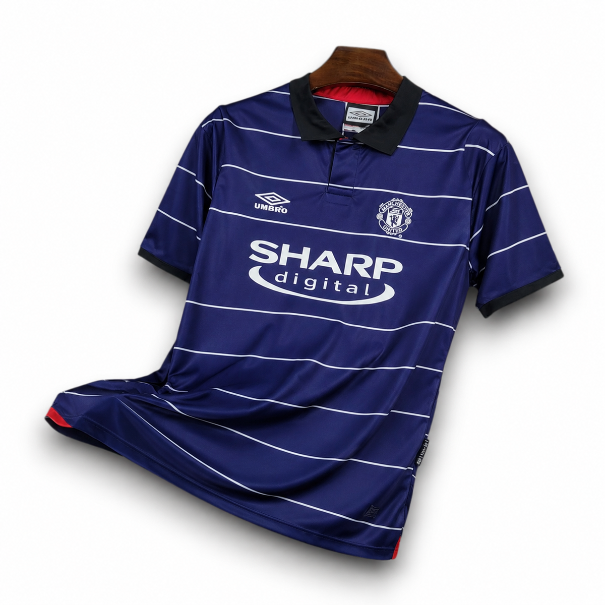 MANCHESTER UNITED - 99/00 AWAY RETRO SHIRT