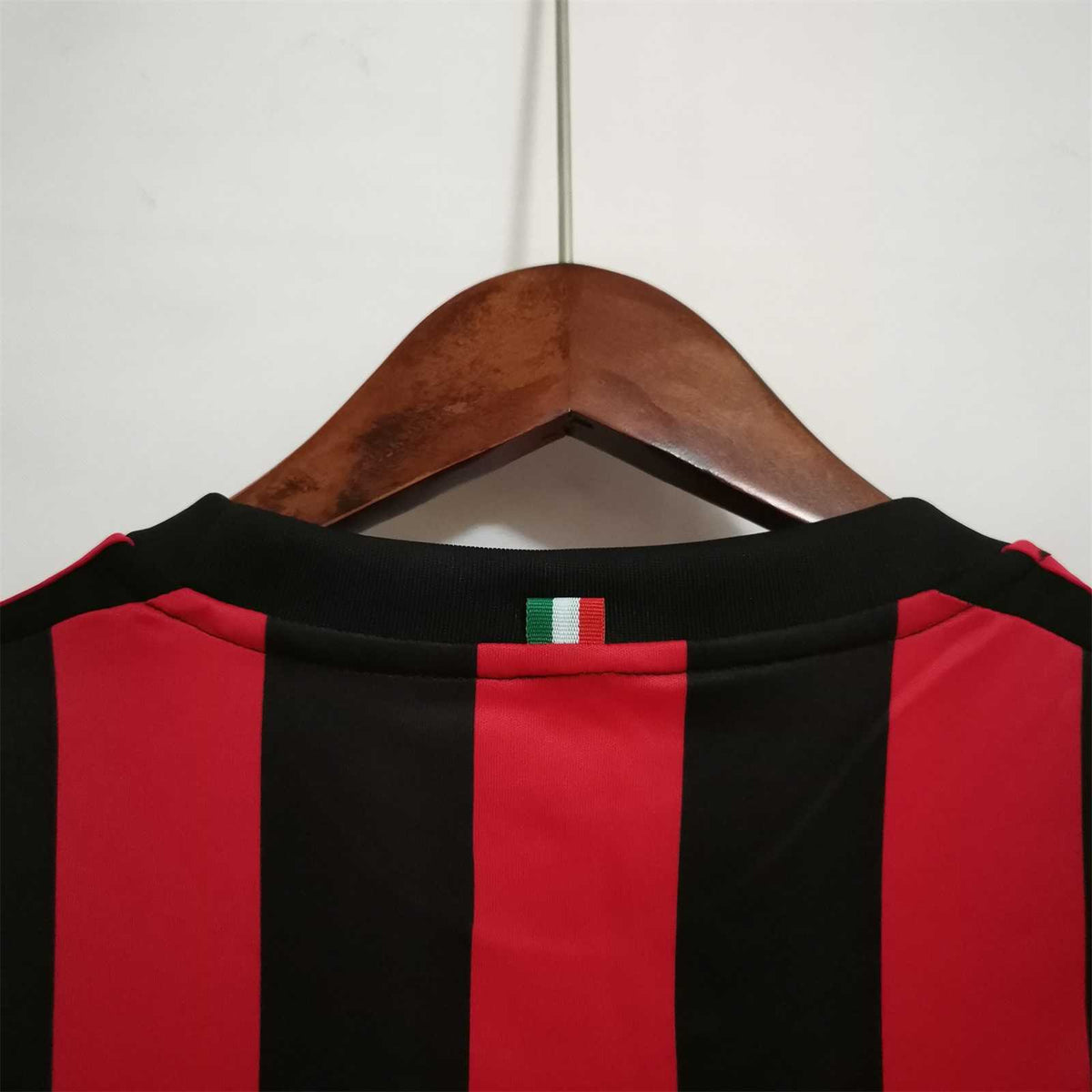 AC MILAN - 17/18 RETRO HOME JERSEY