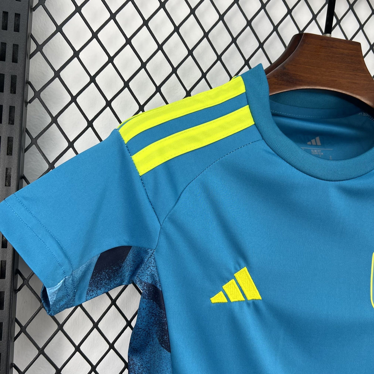 SPAIN - KIDS GOALKEEPER KIT 2026