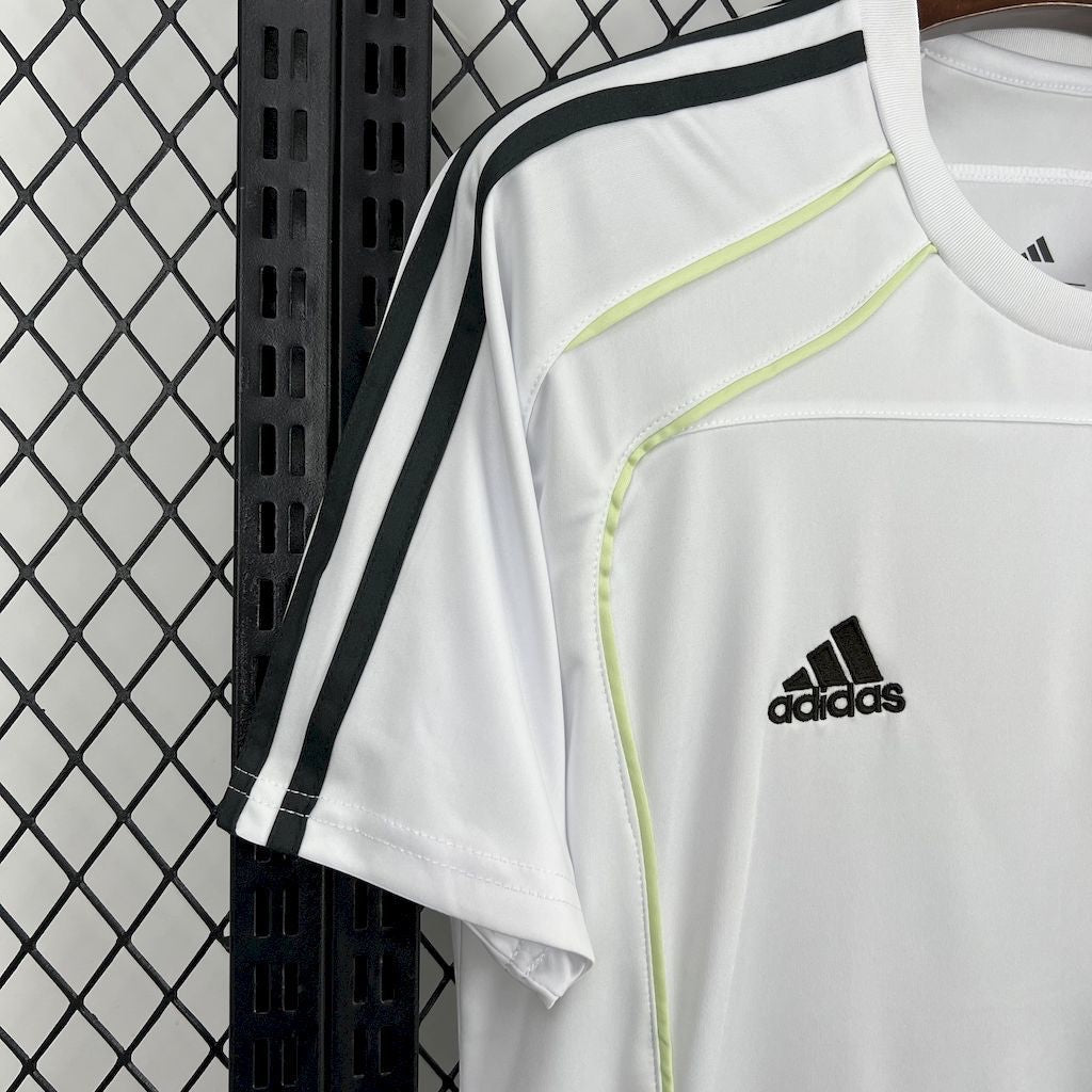 REAL MADRID - TRAINING JERSEY 25/26