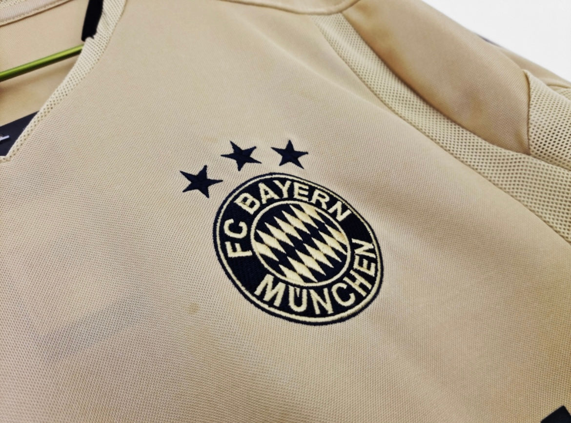 FC BAYERN - MAILLOT EXTÉRIEUR 04/05