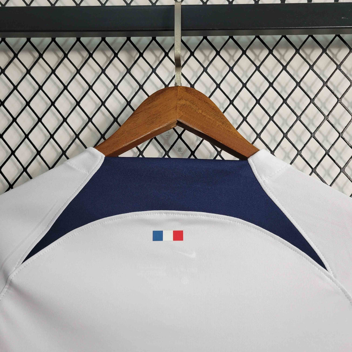 PARIS SAINT GERMAIN - MAILLOT EXTÉRIEUR 23/24