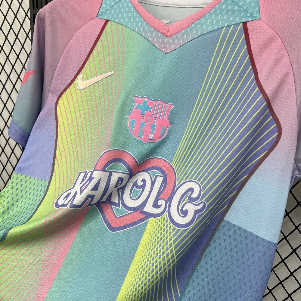 FC BARCELONE - MAILLOT CONCEPT "KAROLG" 25/26