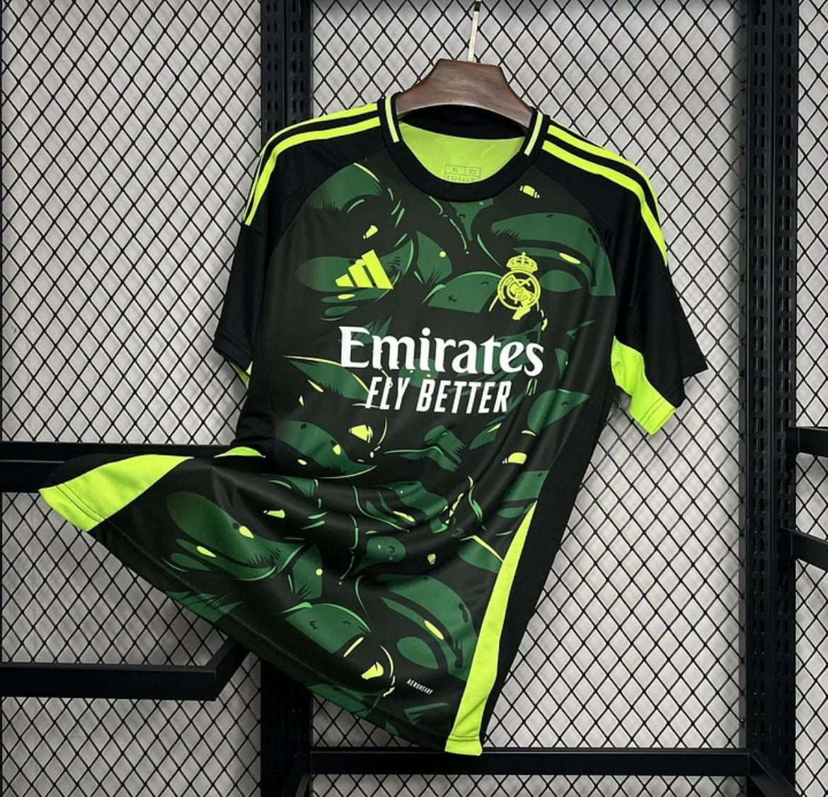 REAL MADRID - MAILLOT CONCEPT 24/25