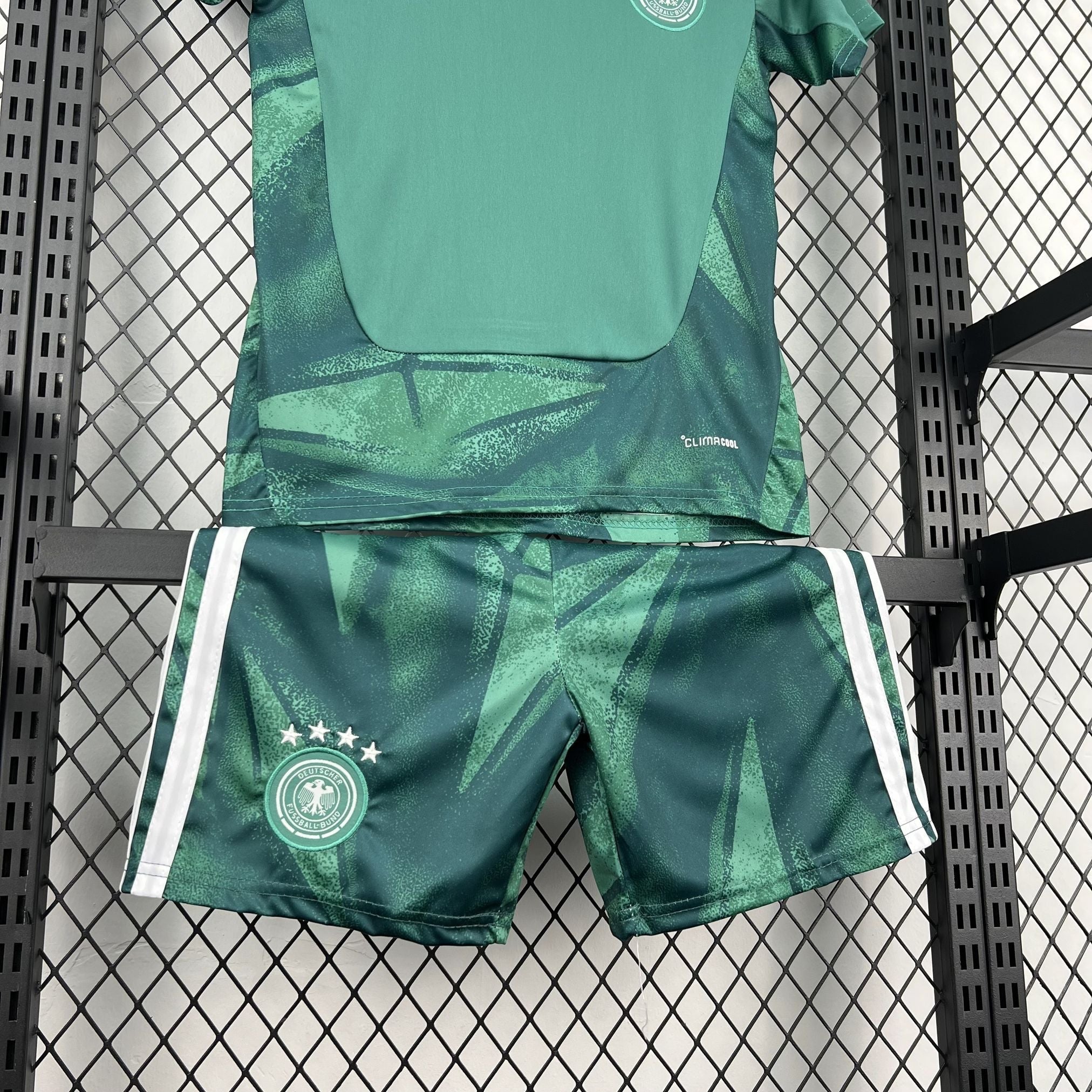 GERMANY - KIDS GOALKEEPER KIT 2026