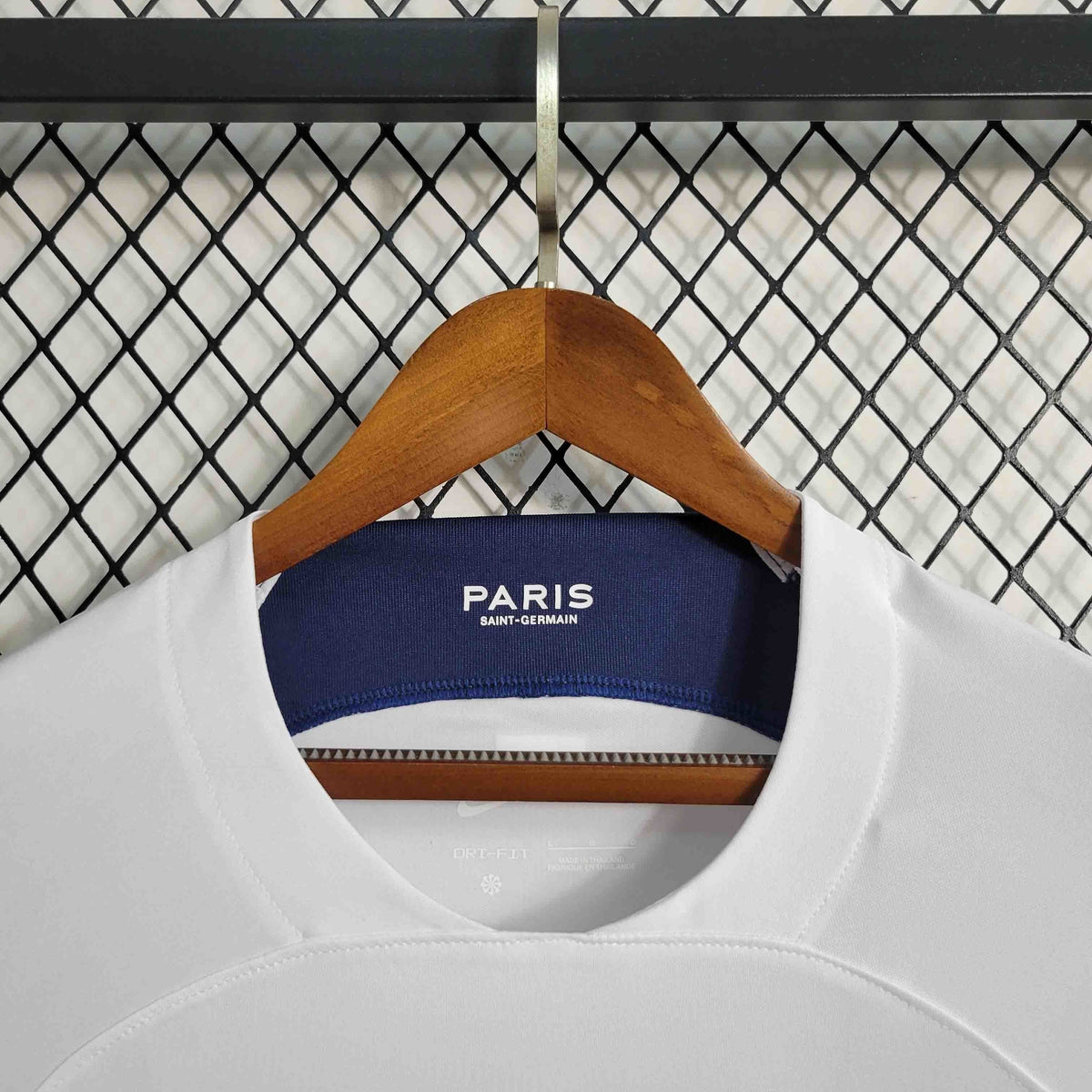 PARIS SAINT GERMAIN - MAILLOT EXTÉRIEUR 23/24