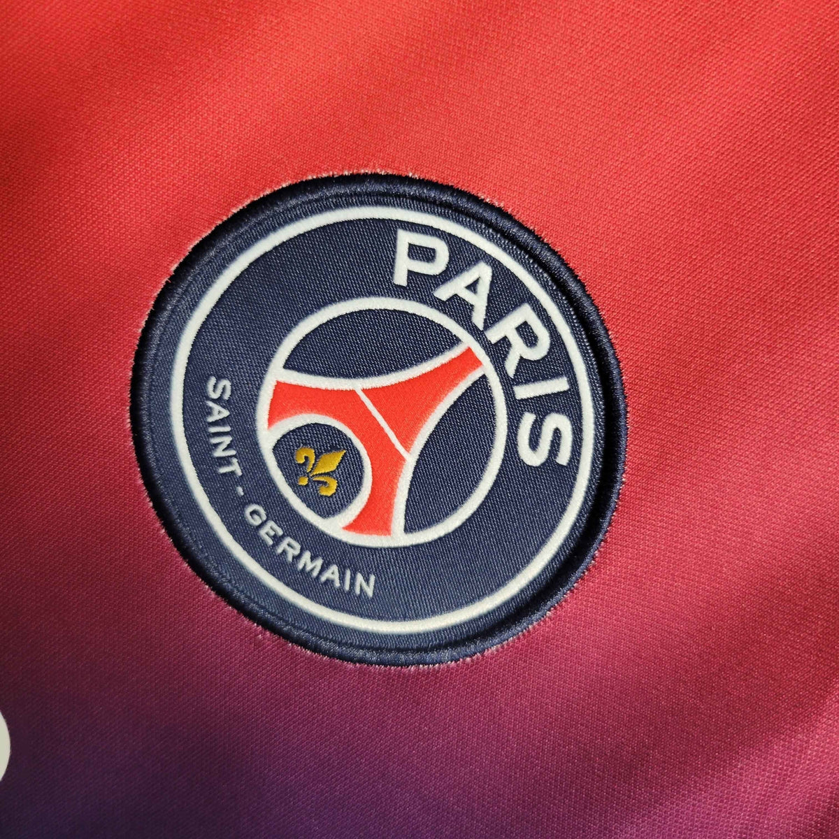 PARIS SAINT GERMAIN - MAILLOT ENTRAINEMENT 23/24