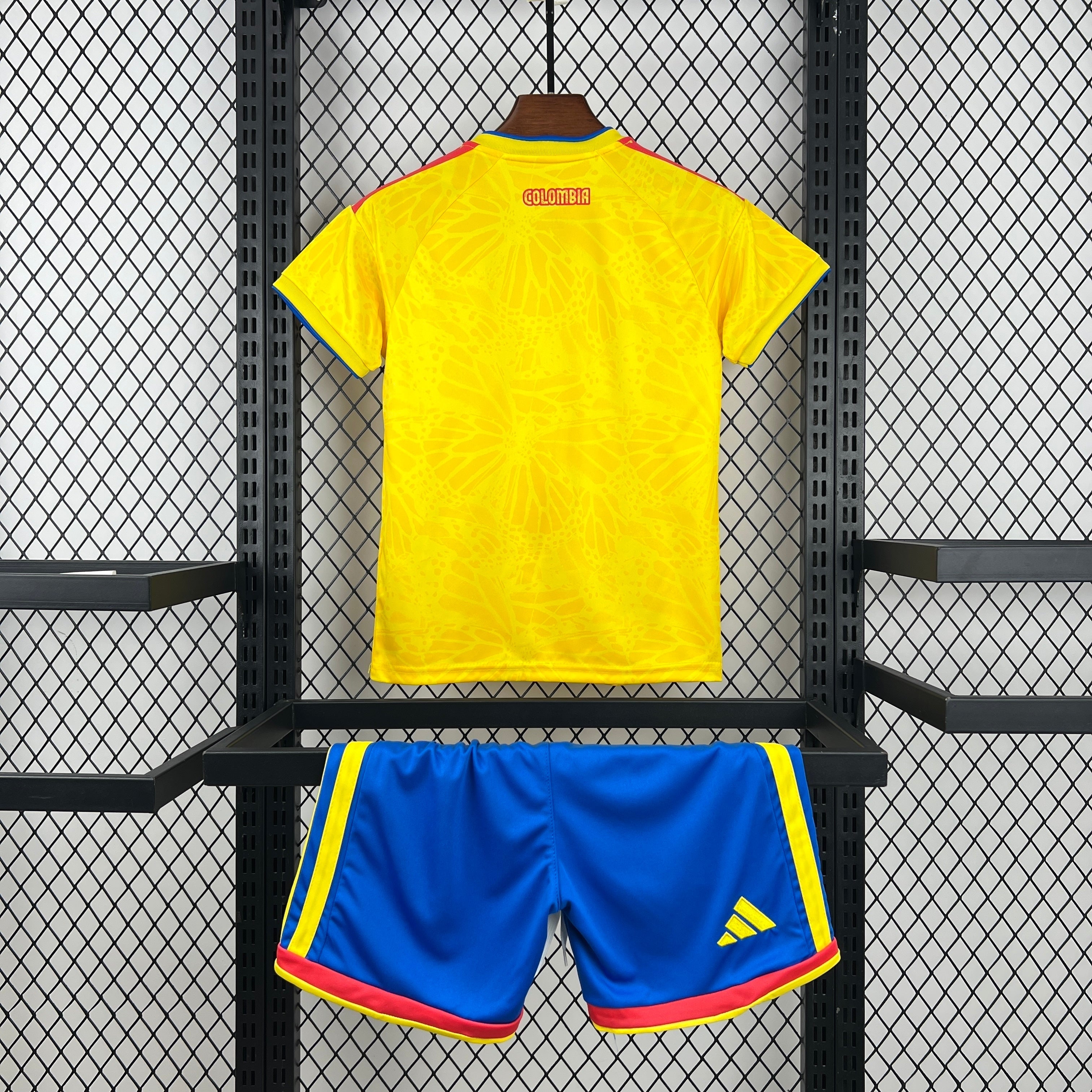 COLOMBIA - HOME KIDS KIT 2026