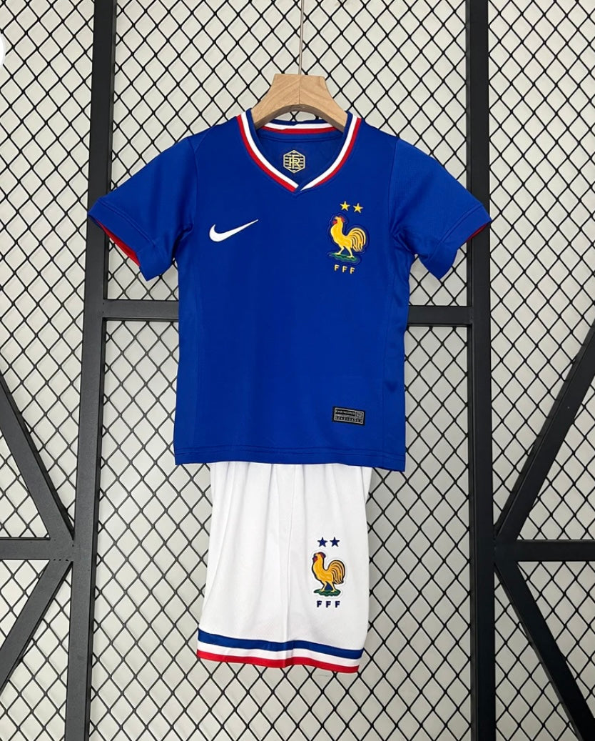 FRANCE - KIDS' HOME KIT 2024