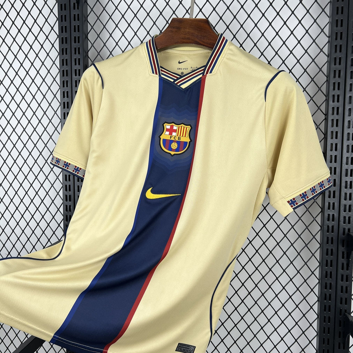 FC BARCELONE - MAILLOT CONCEPT 25/26