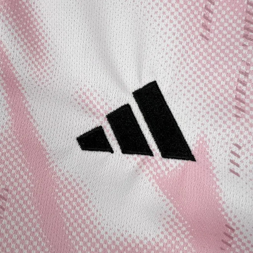 24/25 Maillot du Real Madrid Rose