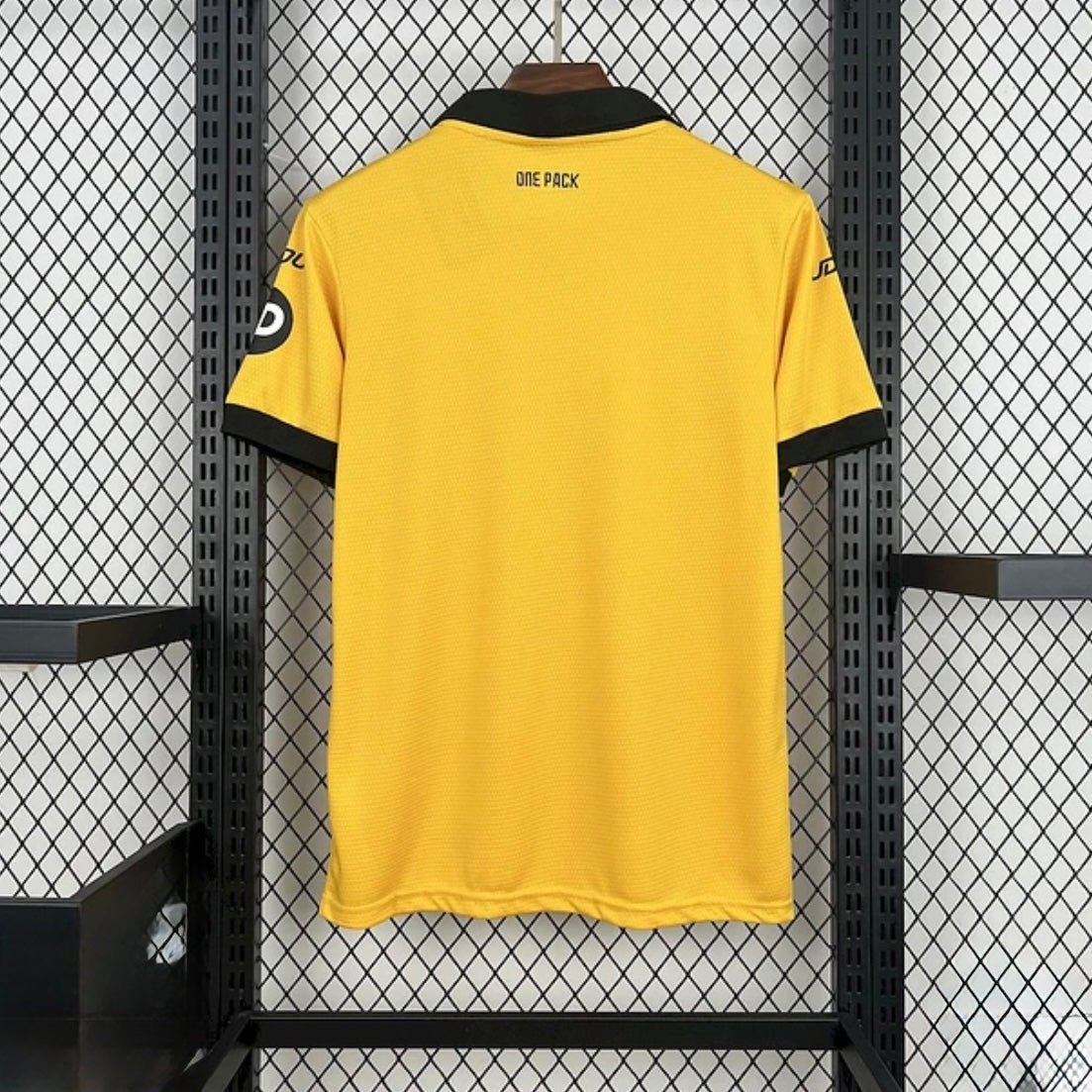 WOLVERHAMPTON - MAILLOT DOMICILE 25/26