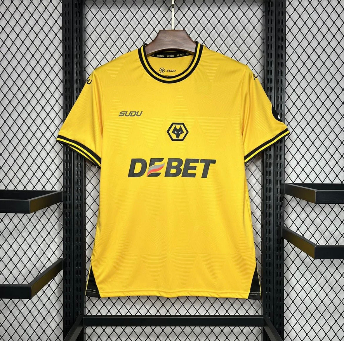 WOLVERHAMPTON - MAILLOT DOMICILE 24/25