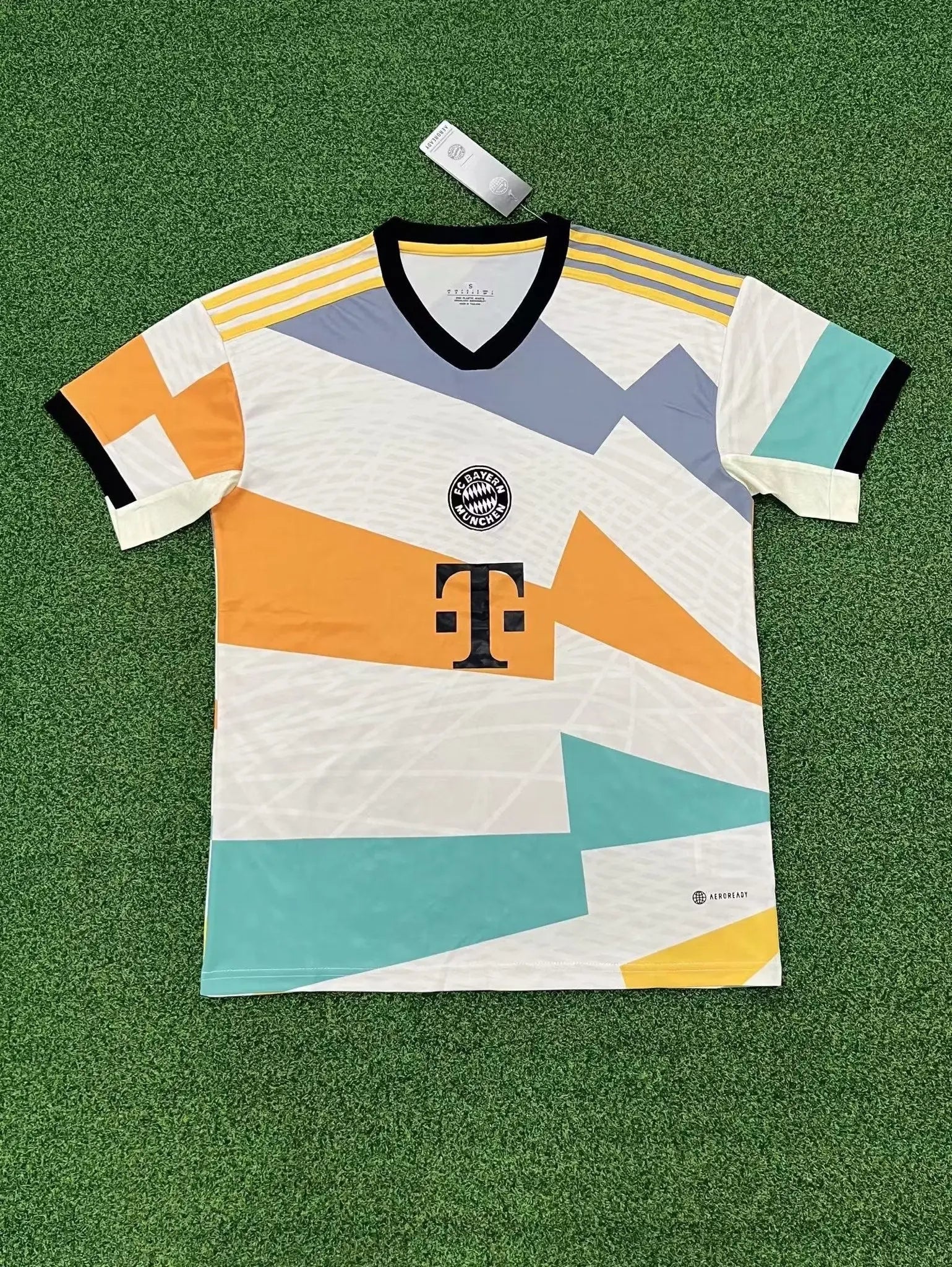 FC BAYERN - MAILLOT 22/23