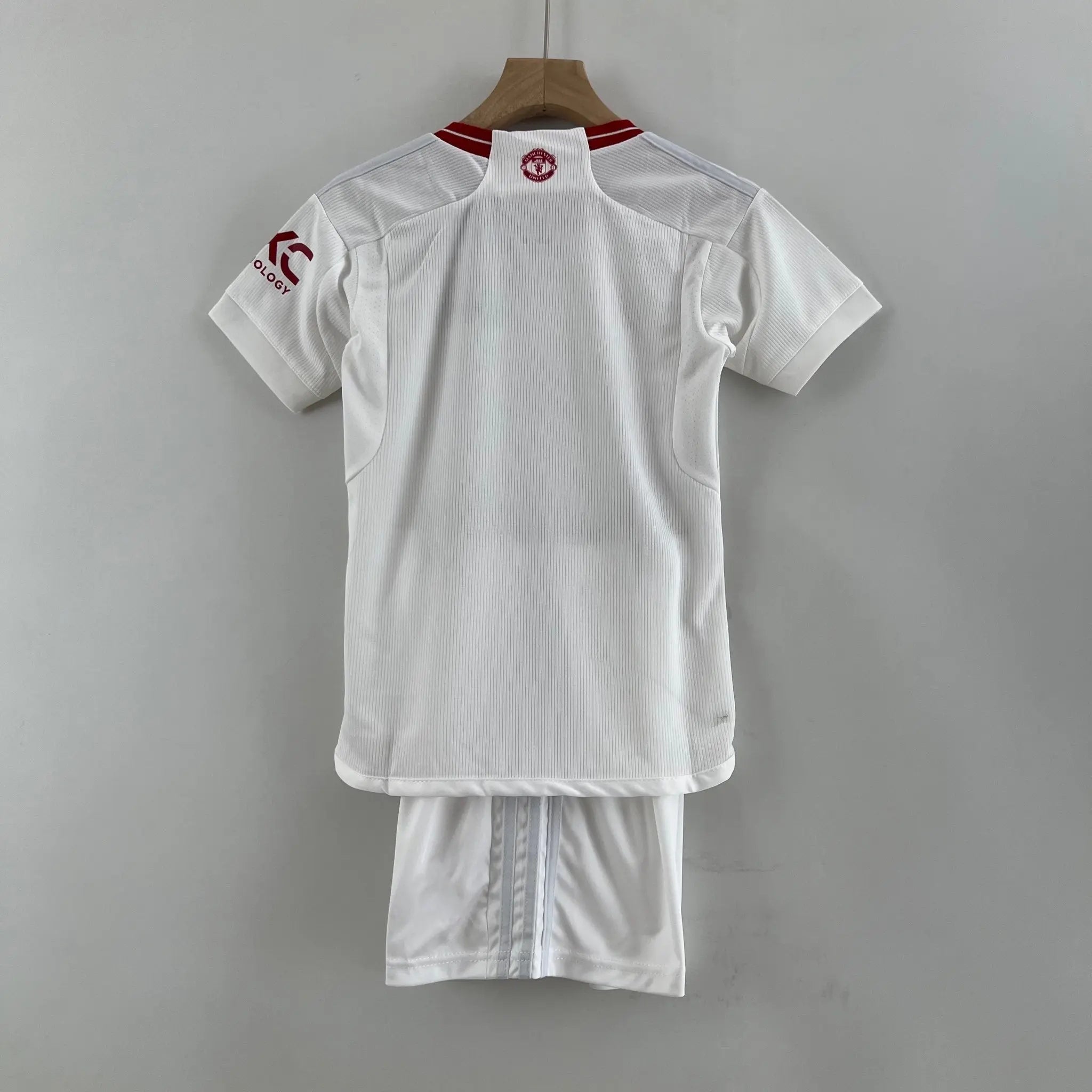 MANCHESTER UNITED - ENSEMBLE ENFANT THIRD 23/24