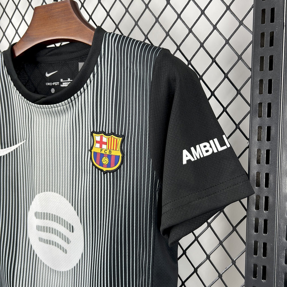 FC BARCELONE - ENSEMBLE ENFANT GARDIEN "NOIR" 25/26