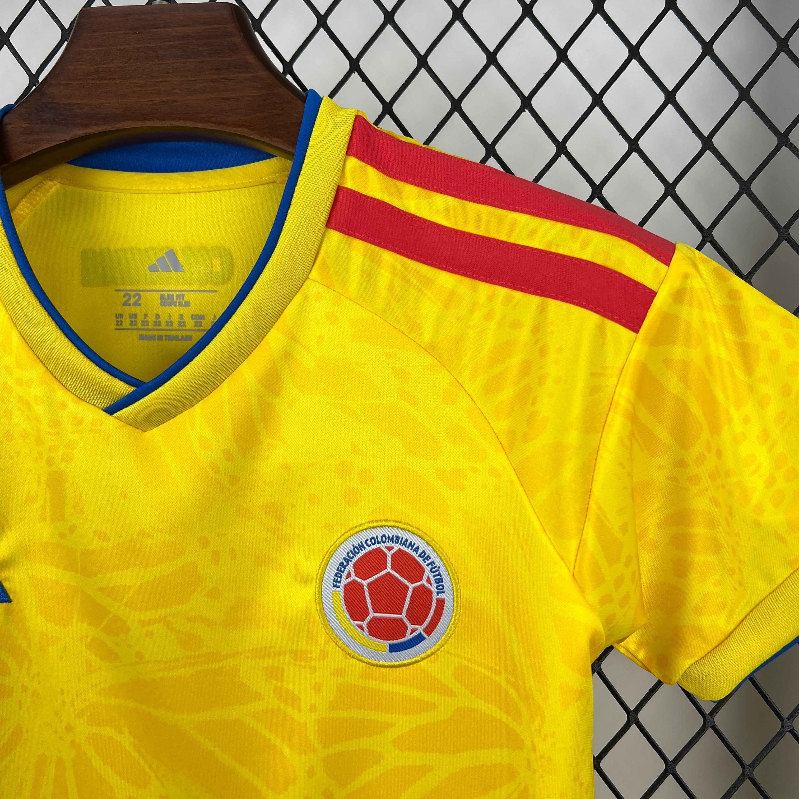COLOMBIA - HOME KIDS KIT 2026