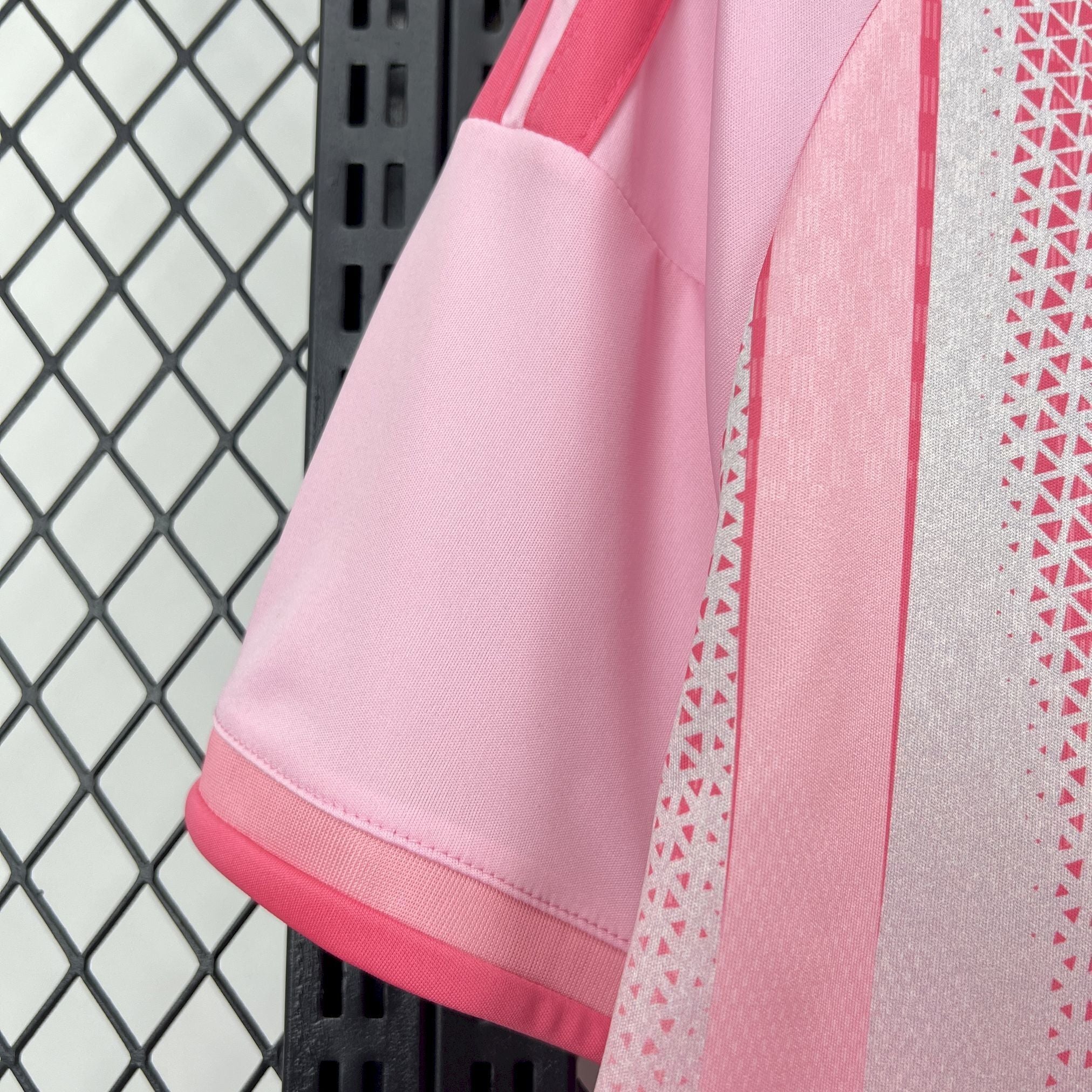 ALGERIA - "PINK" PRE-MATCH JERSEY 2026