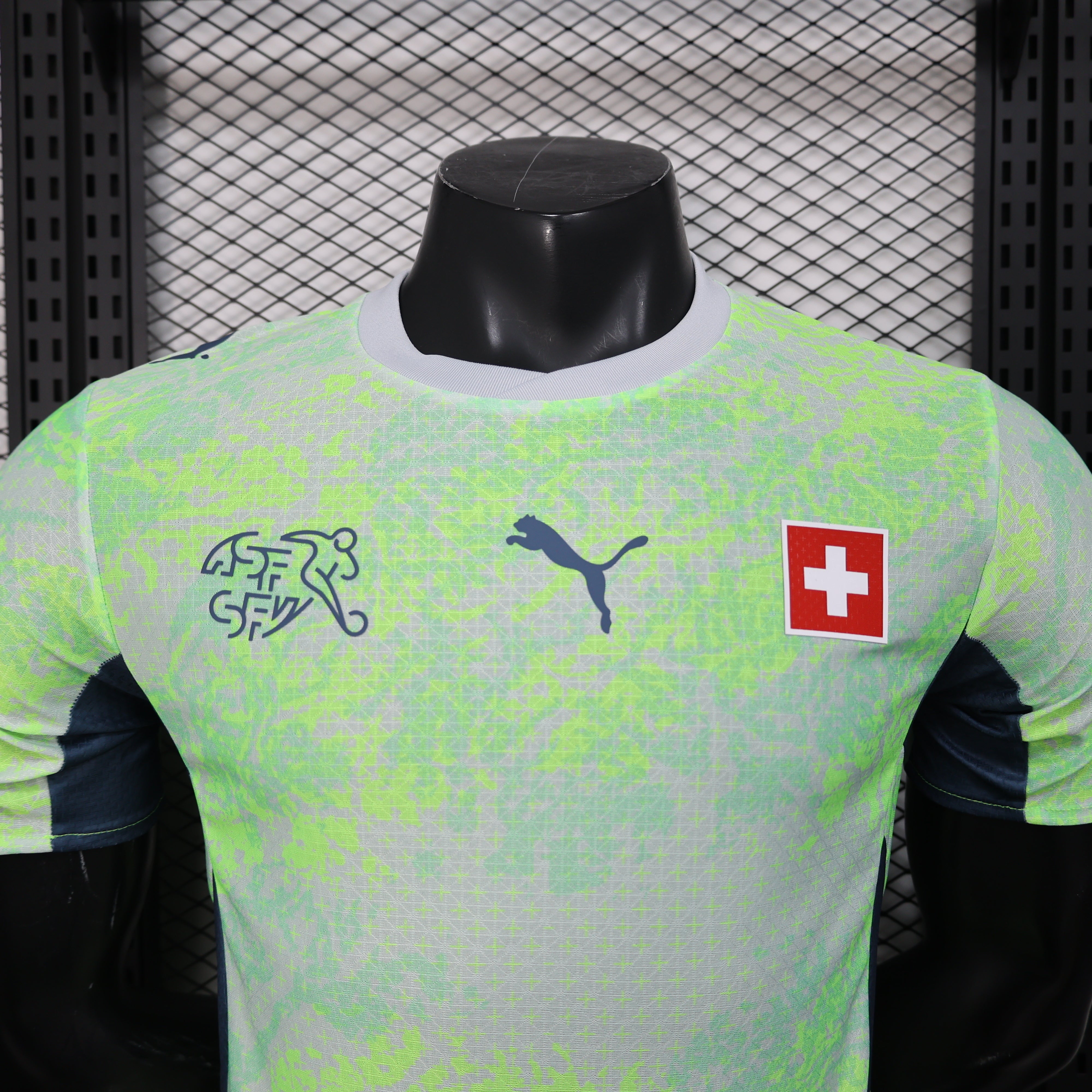 SUISSE - MAILLOT EXTÉRIEUR JOUEUR 2026