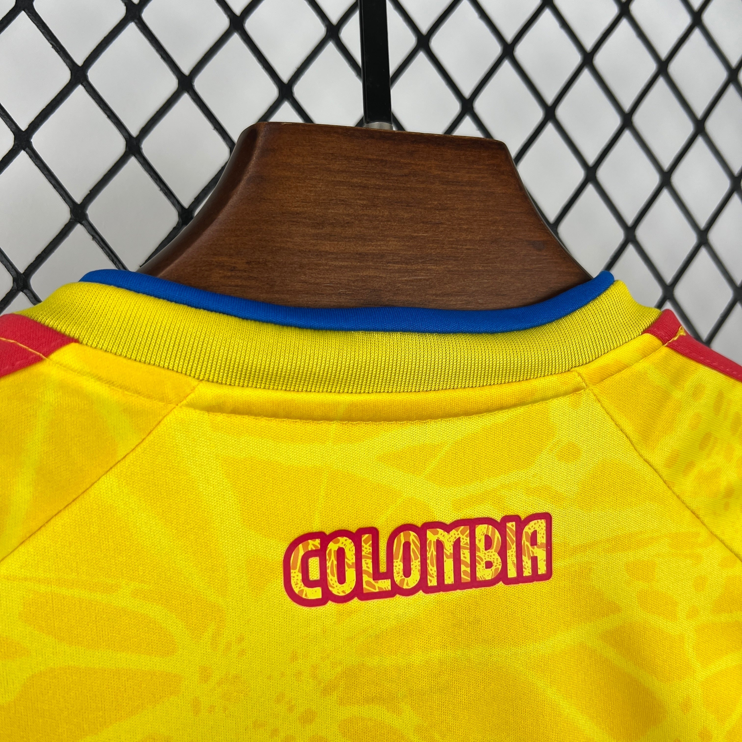 COLOMBIA - HOME KIDS KIT 2026