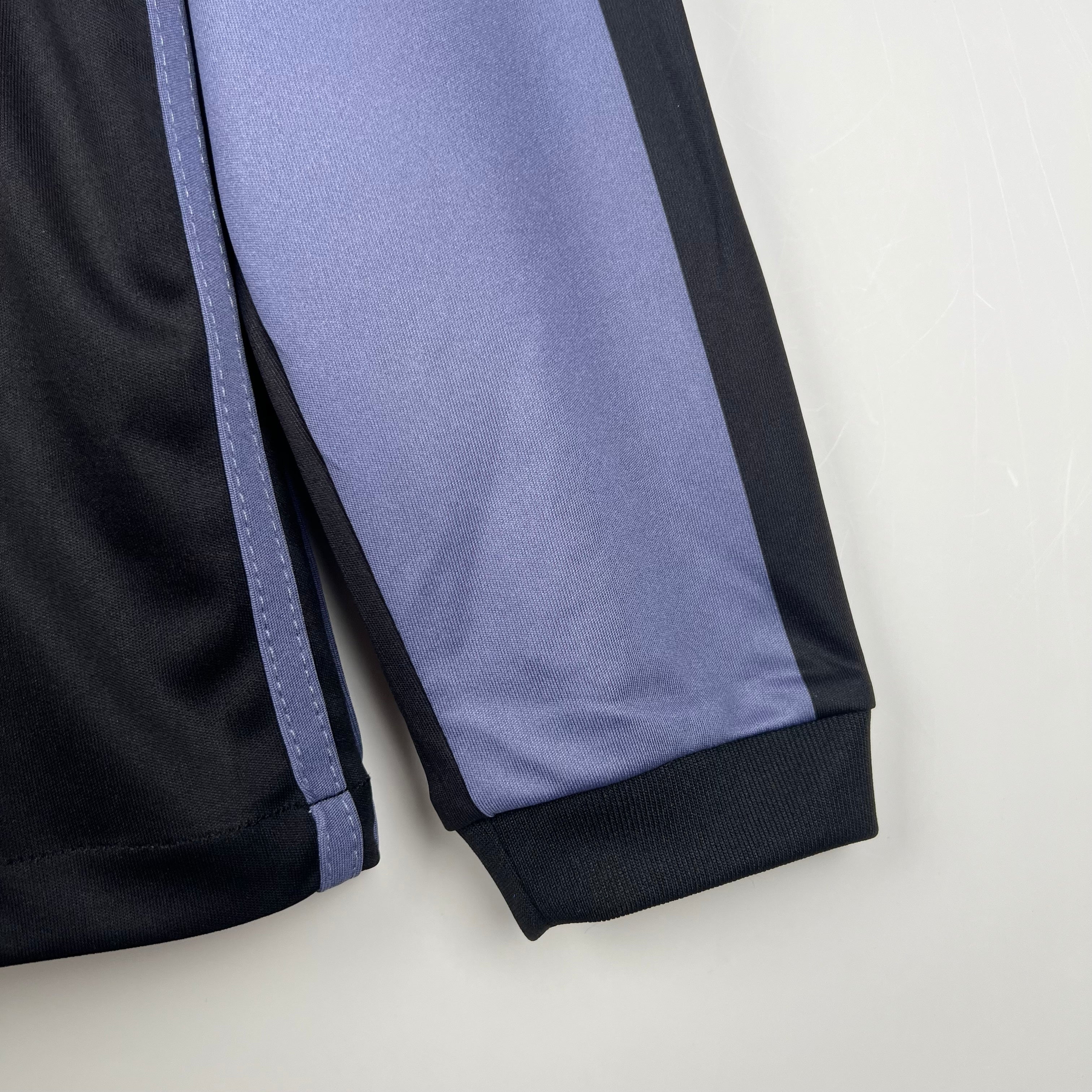 REAL MADRID - MAILLOT EXTÉRIEUR THIRD MANCHES LONGUES RETRO 16/17