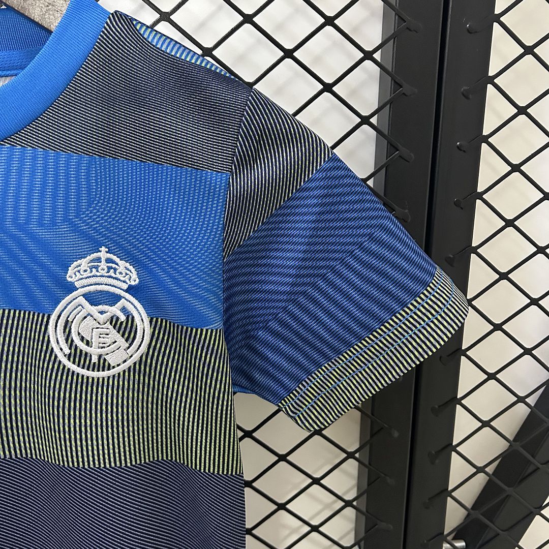REAL MADRID - ENSEMBLE ENFANT ENTRAINEMENT 25/26