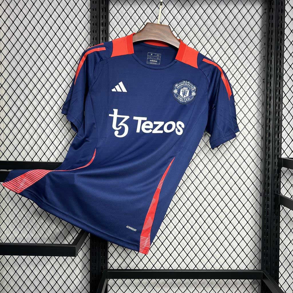MANCHESTER UNITED - TRAINING JERSEY 24/25