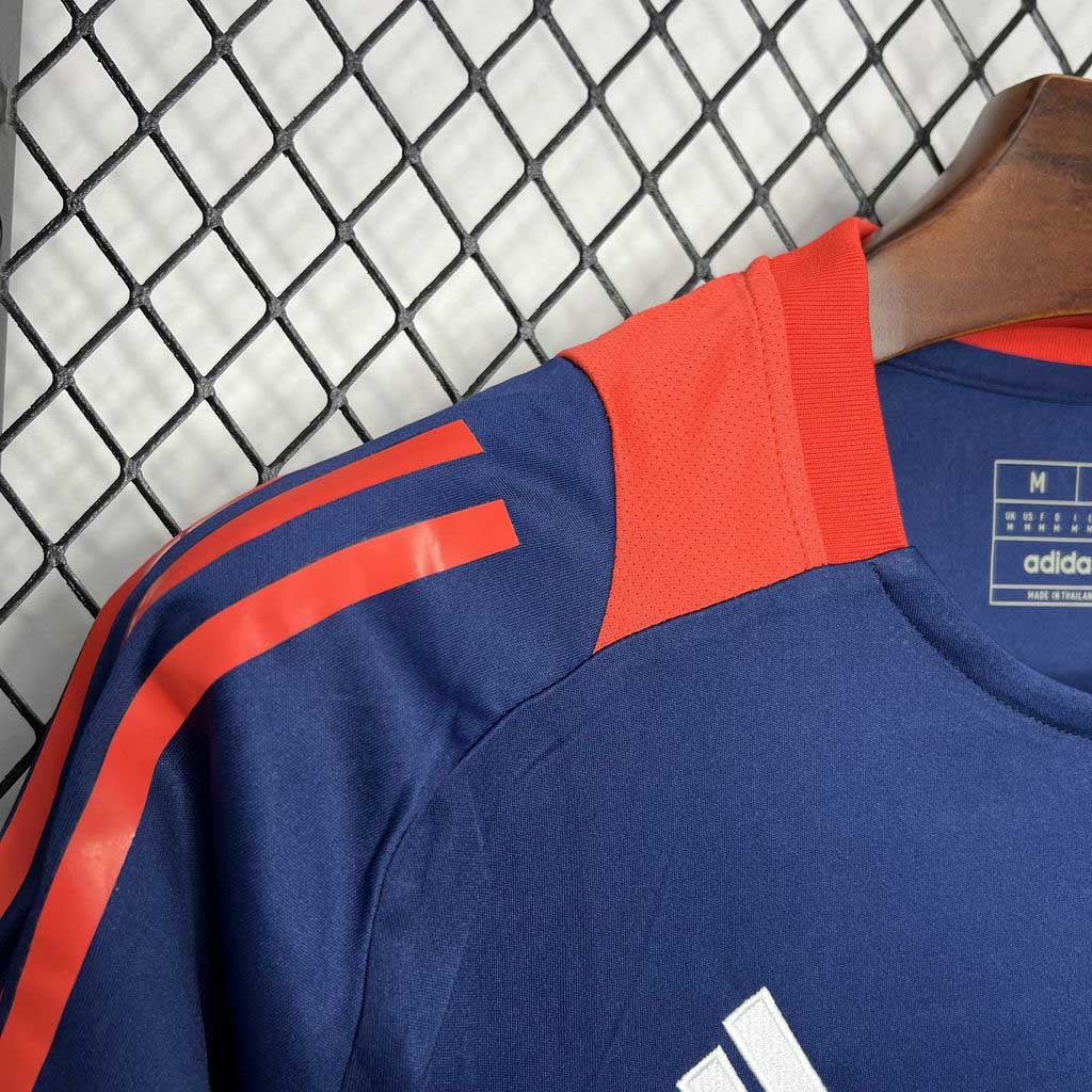 MANCHESTER UNITED - TRAINING JERSEY 24/25