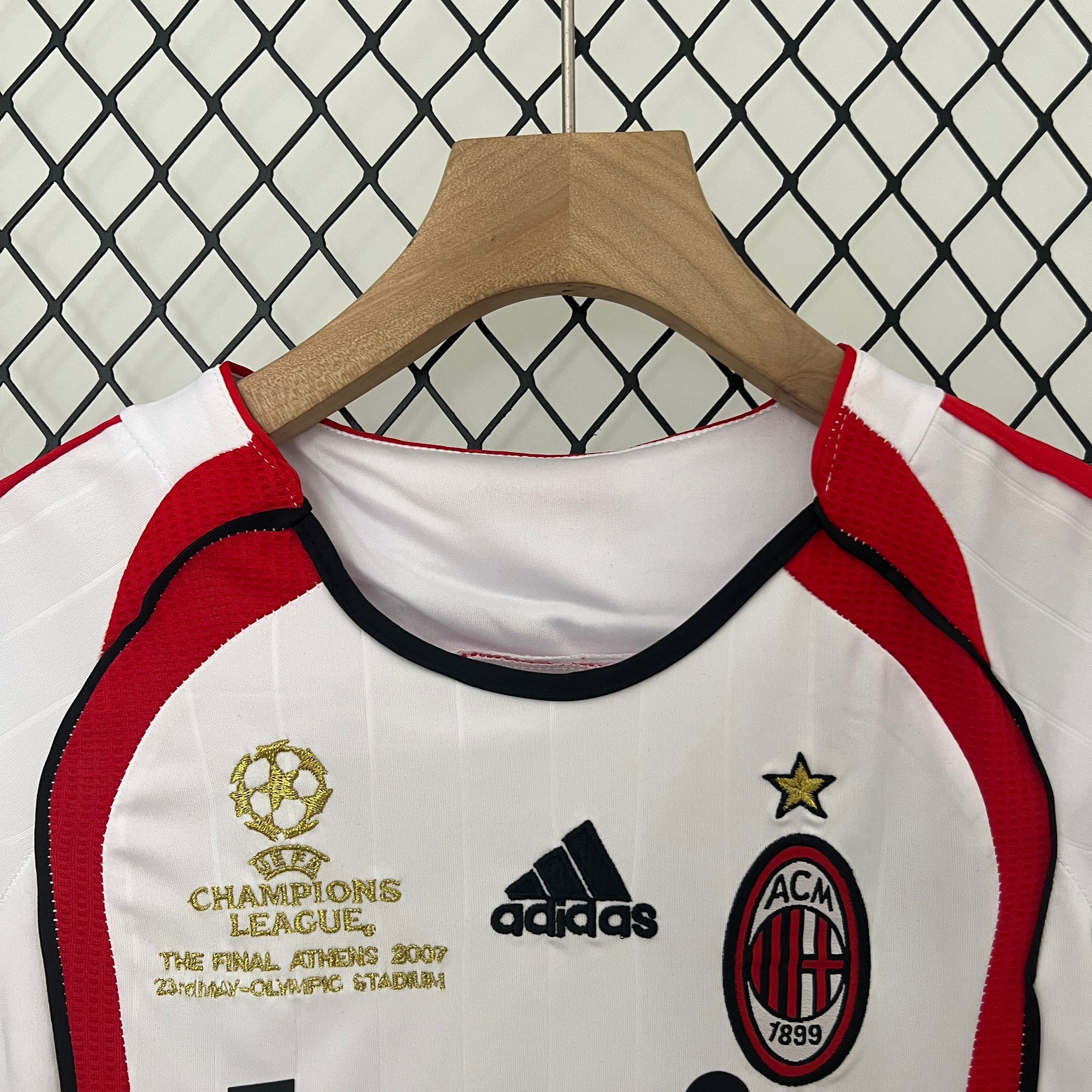 AC MILAN - ENSEMBLE ENFANT EXTÉRIEUR RETRO 06/07