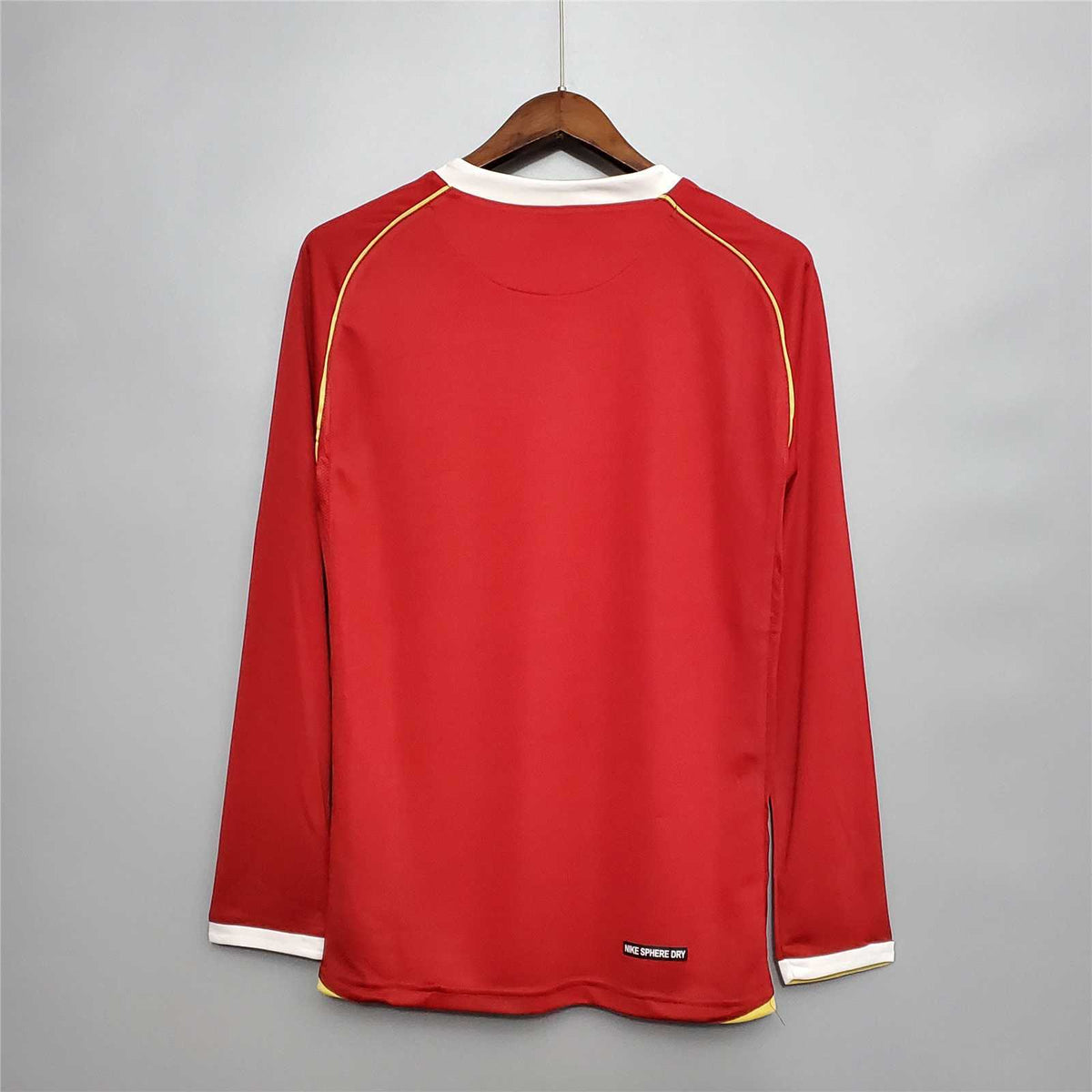 MANCHESTER UNITED - LONG-SLEEVED RETRO HOME SHIRT 06/07