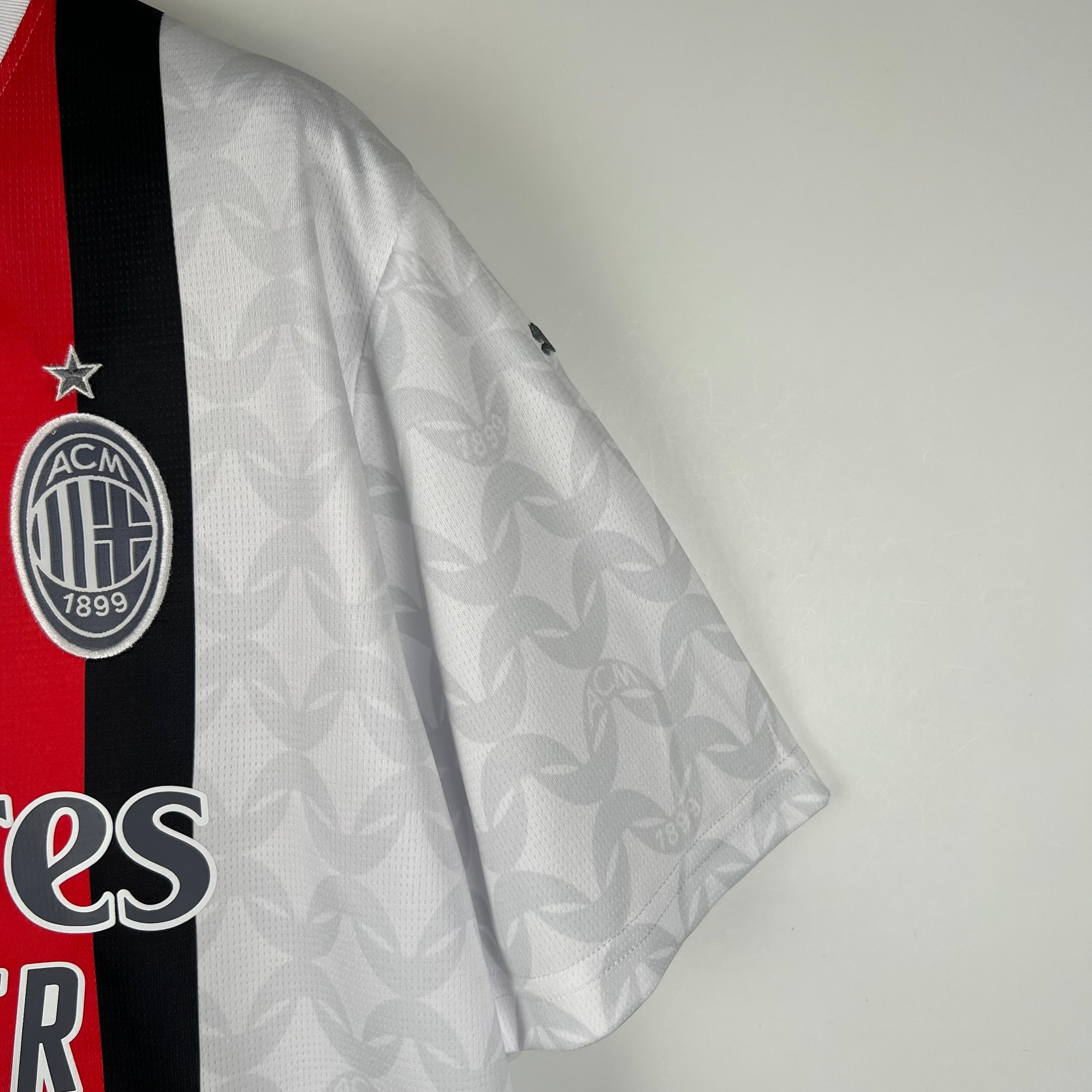AC MILAN - MAILLOT EXTÉRIEUR 23/24