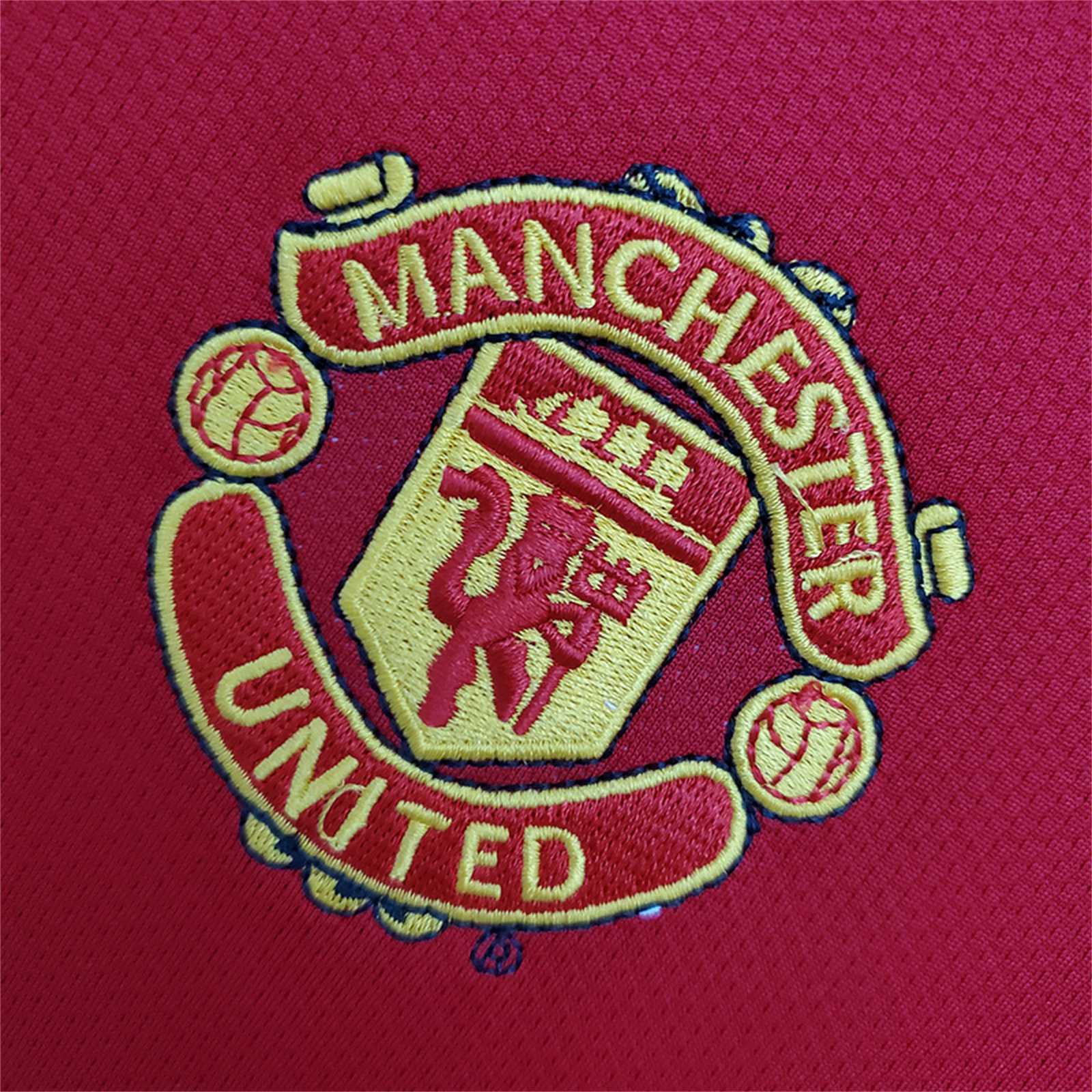 MANCHESTER UNITED - MAILLOT DOMICILE MANCHES LONGUES RETRO 04/06