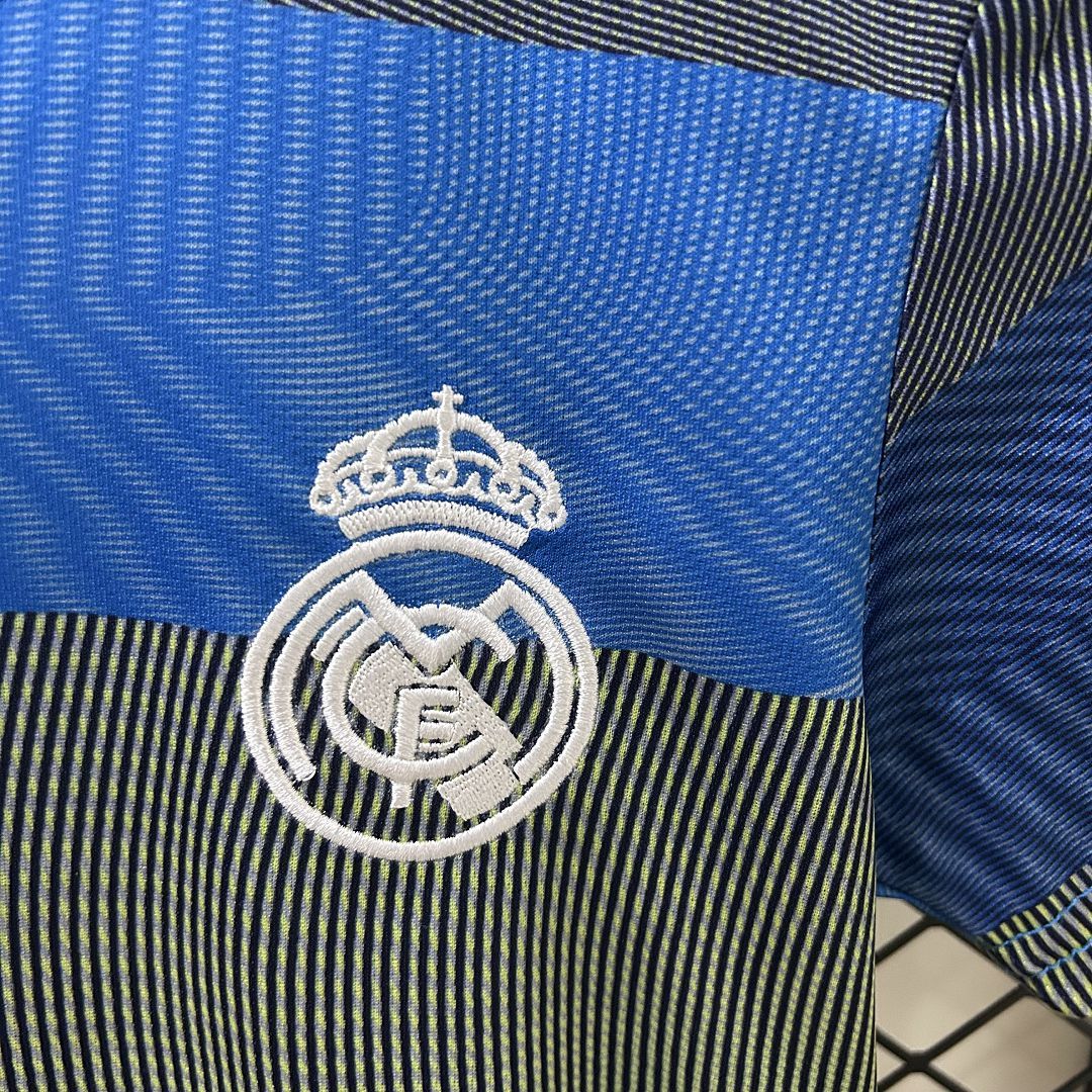 REAL MADRID - ENSEMBLE ENFANT ENTRAINEMENT 25/26