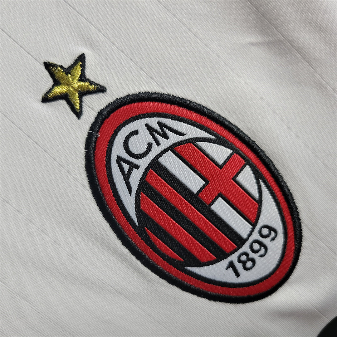AC MILAN - MAILLOT EXTÉRIEUR RETRO 06/07