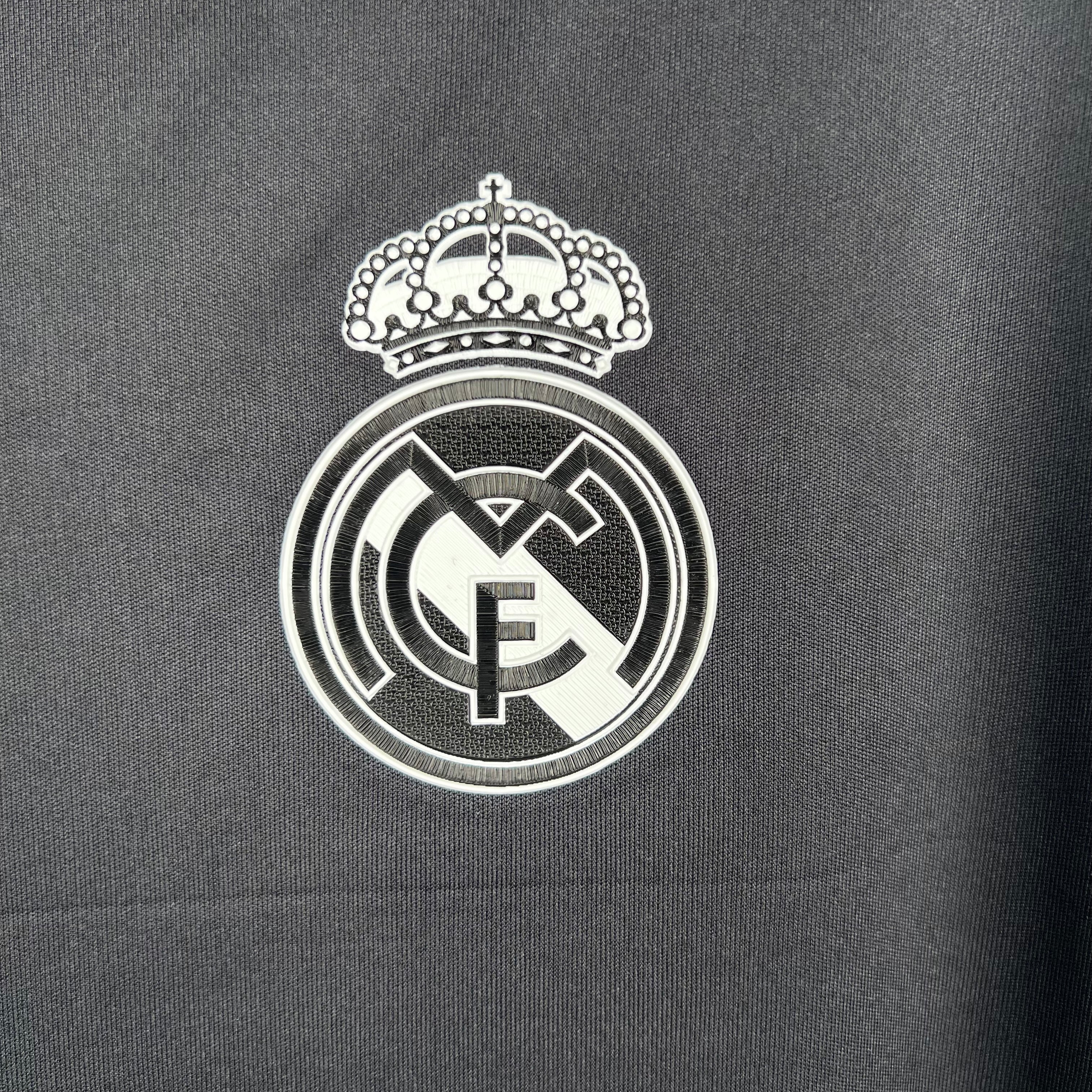 REAL MADRID - MAILLOT EXTÉRIEUR THIRD MANCHES LONGUES RETRO 16/17