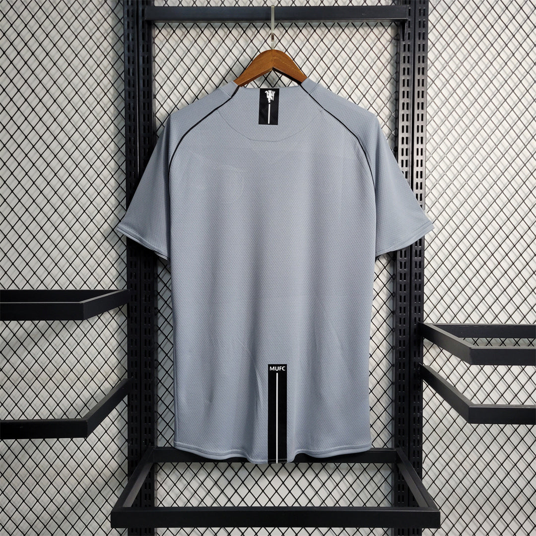 MANCHESTER UNITED - RETRO GOALKEEPER JERSEY 07/08