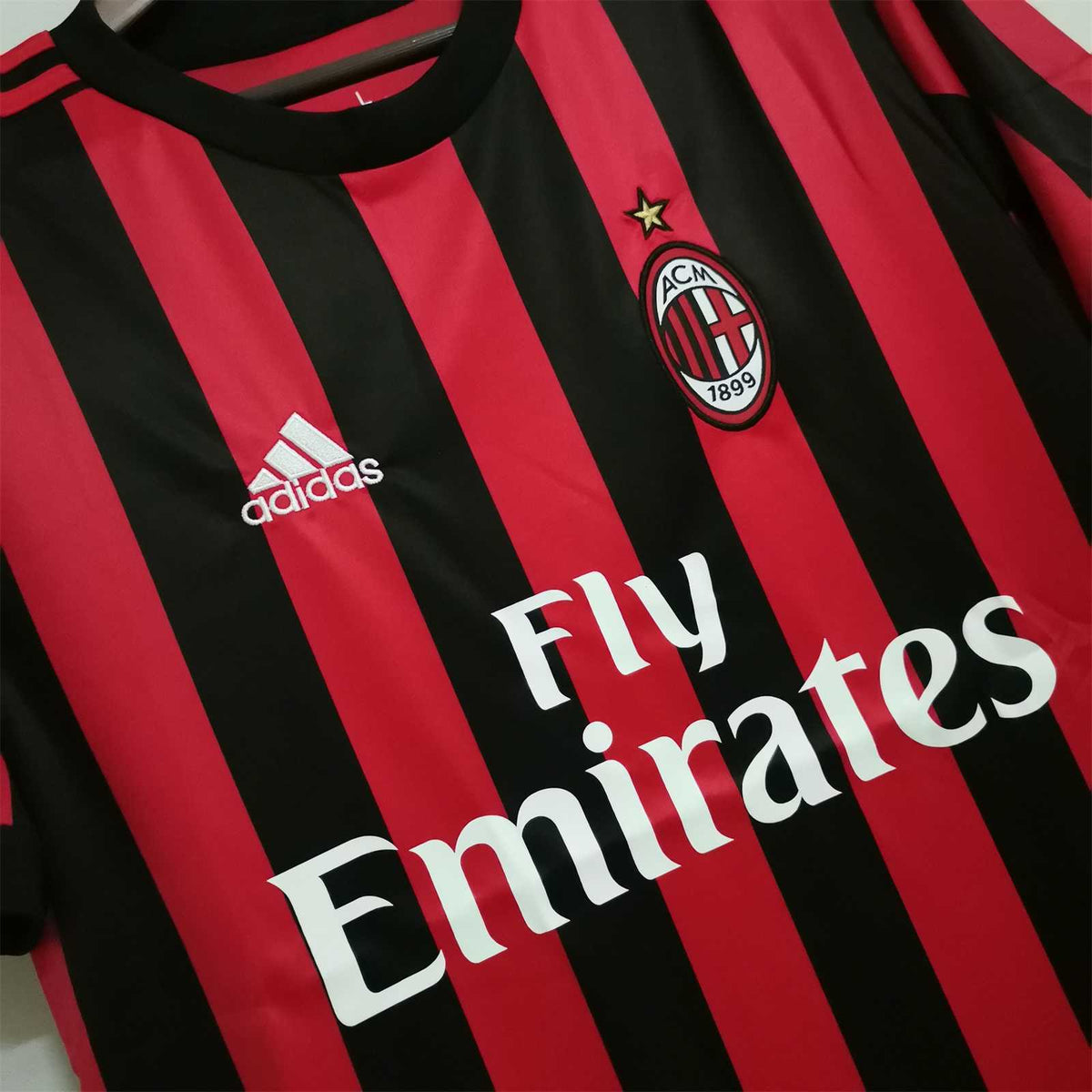 AC MILAN - 17/18 RETRO HOME JERSEY