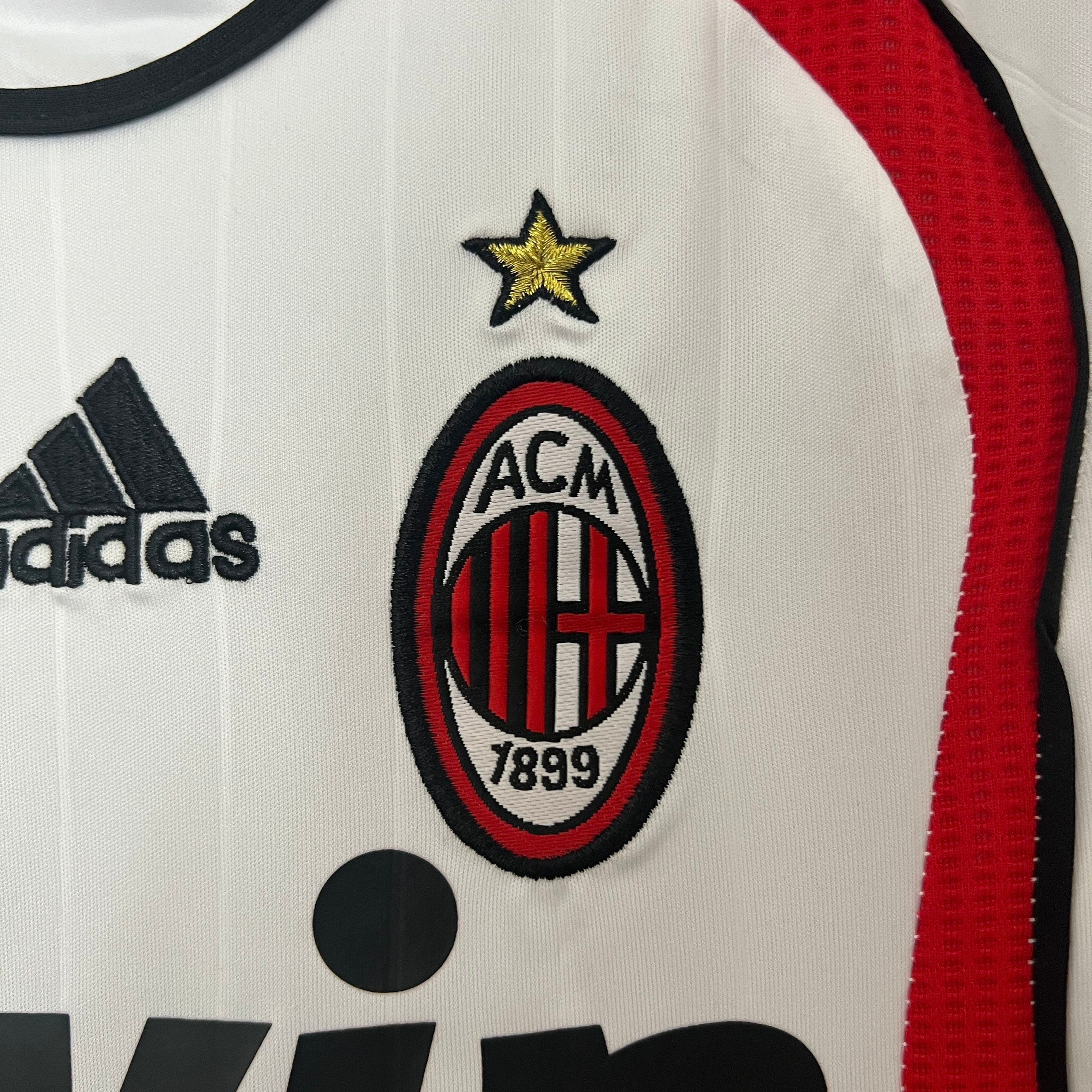 AC MILAN - ENSEMBLE ENFANT EXTÉRIEUR RETRO 06/07