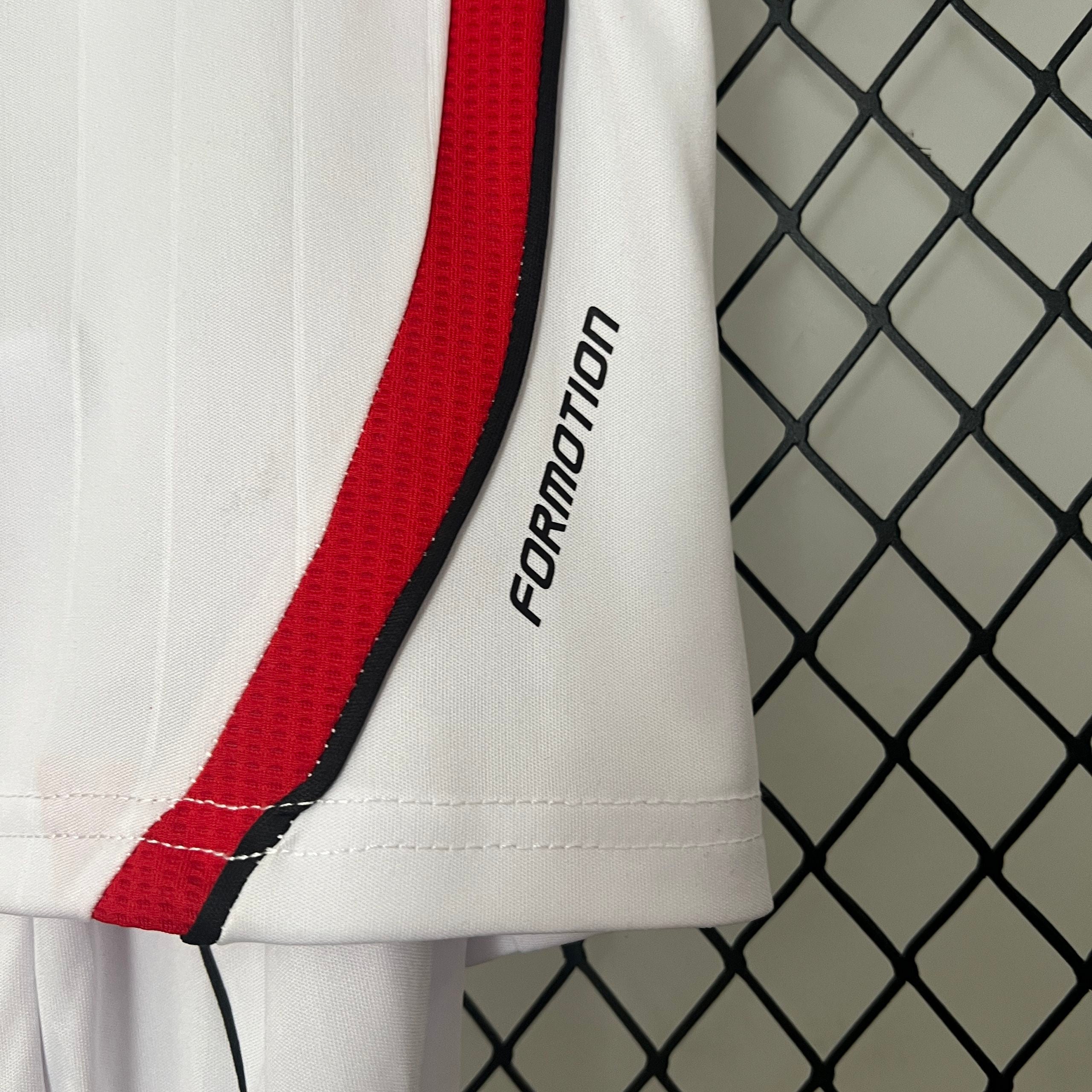 AC MILAN - ENSEMBLE ENFANT EXTÉRIEUR RETRO 06/07